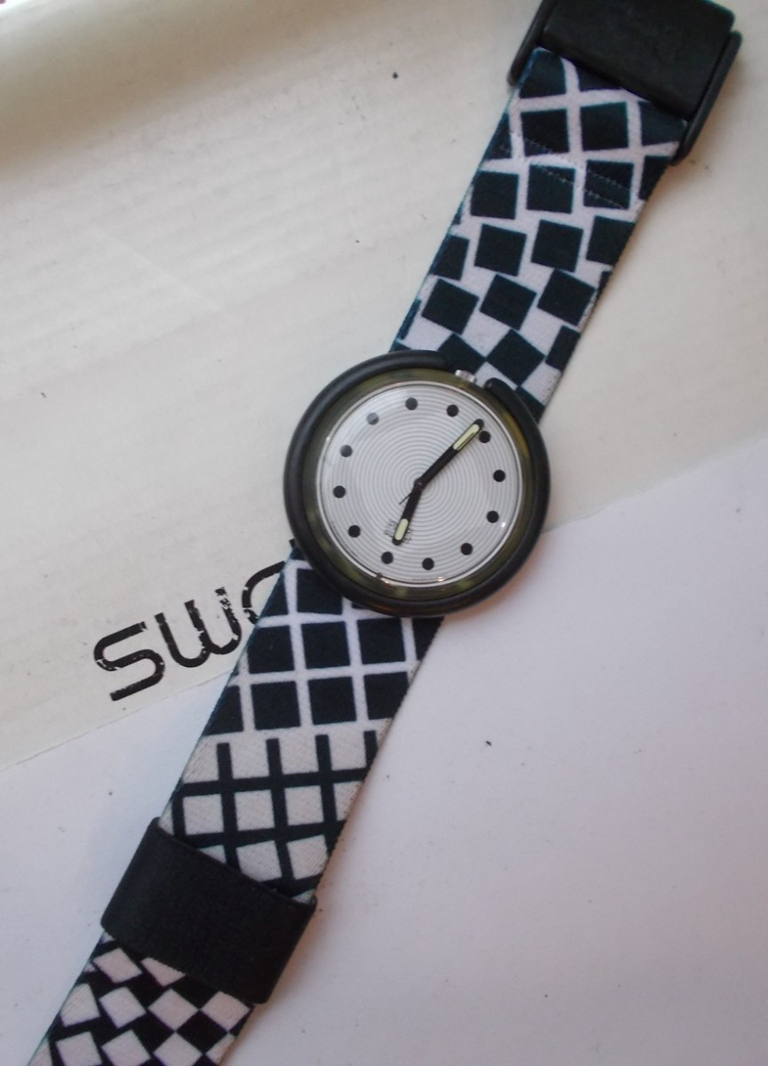 POP SWATCH ” SQUARES ” ’92 EXCELLENT- BOX WOW RARE L@@K VINTAGE