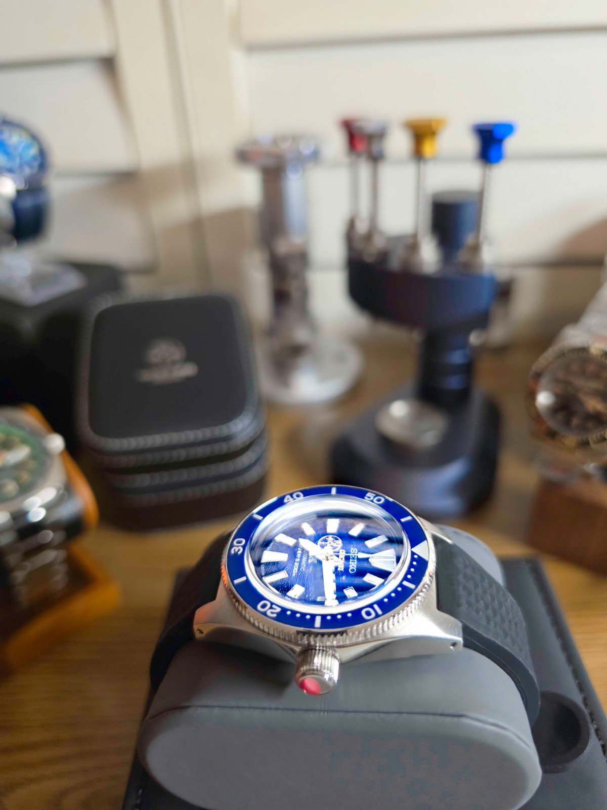 Put a little “Blue Lagoon” into your life! Dive Tool Watch w/ Sapphire Crystal!