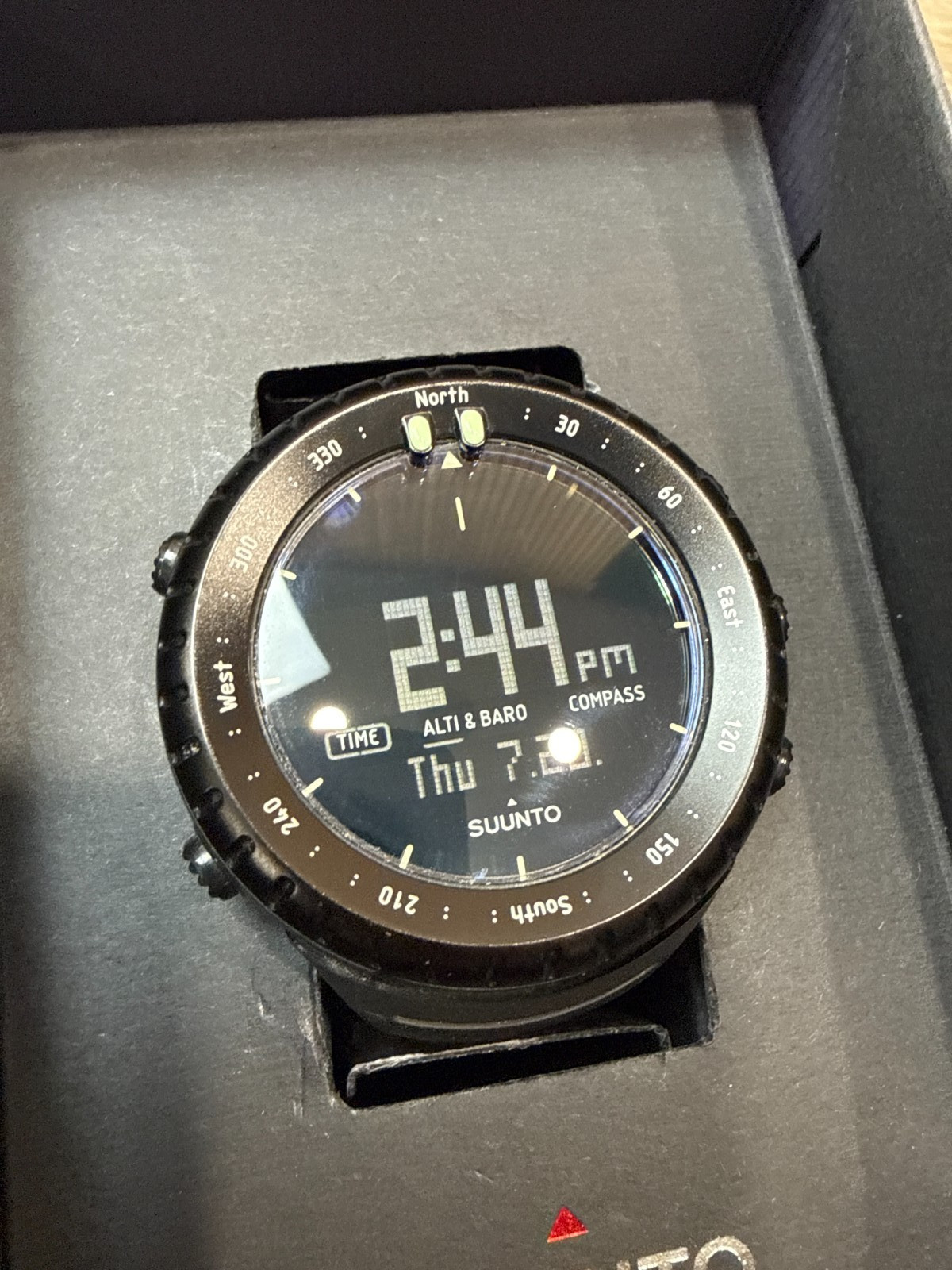 Suunto Core Unisex Adults Black Watch – SS014279010 – New Battery – Extra Strap