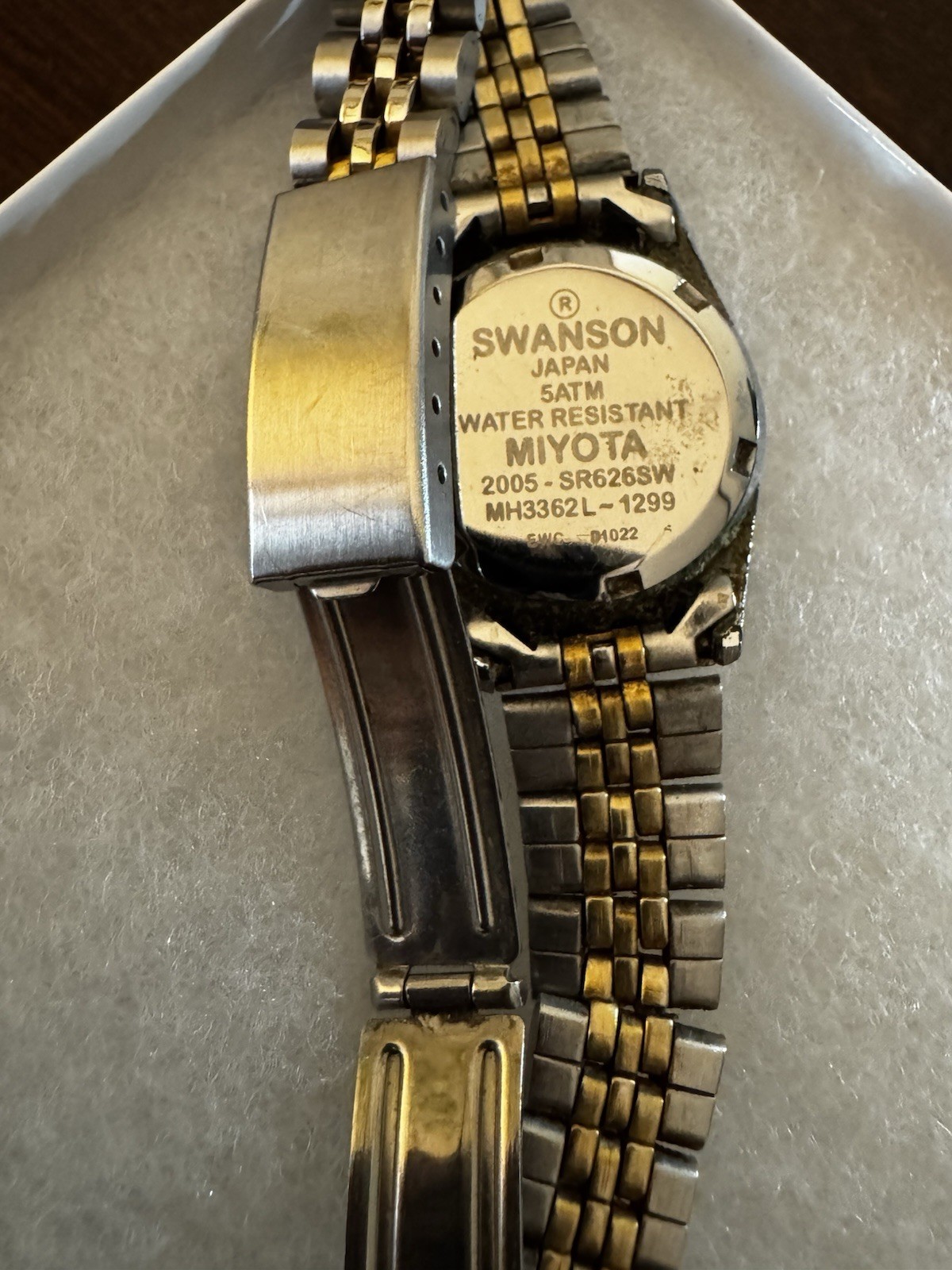 Swanson Quartz Analog Wristwatch Day/Date 50m 5 ATM Two-Tone Bracelet Women’s