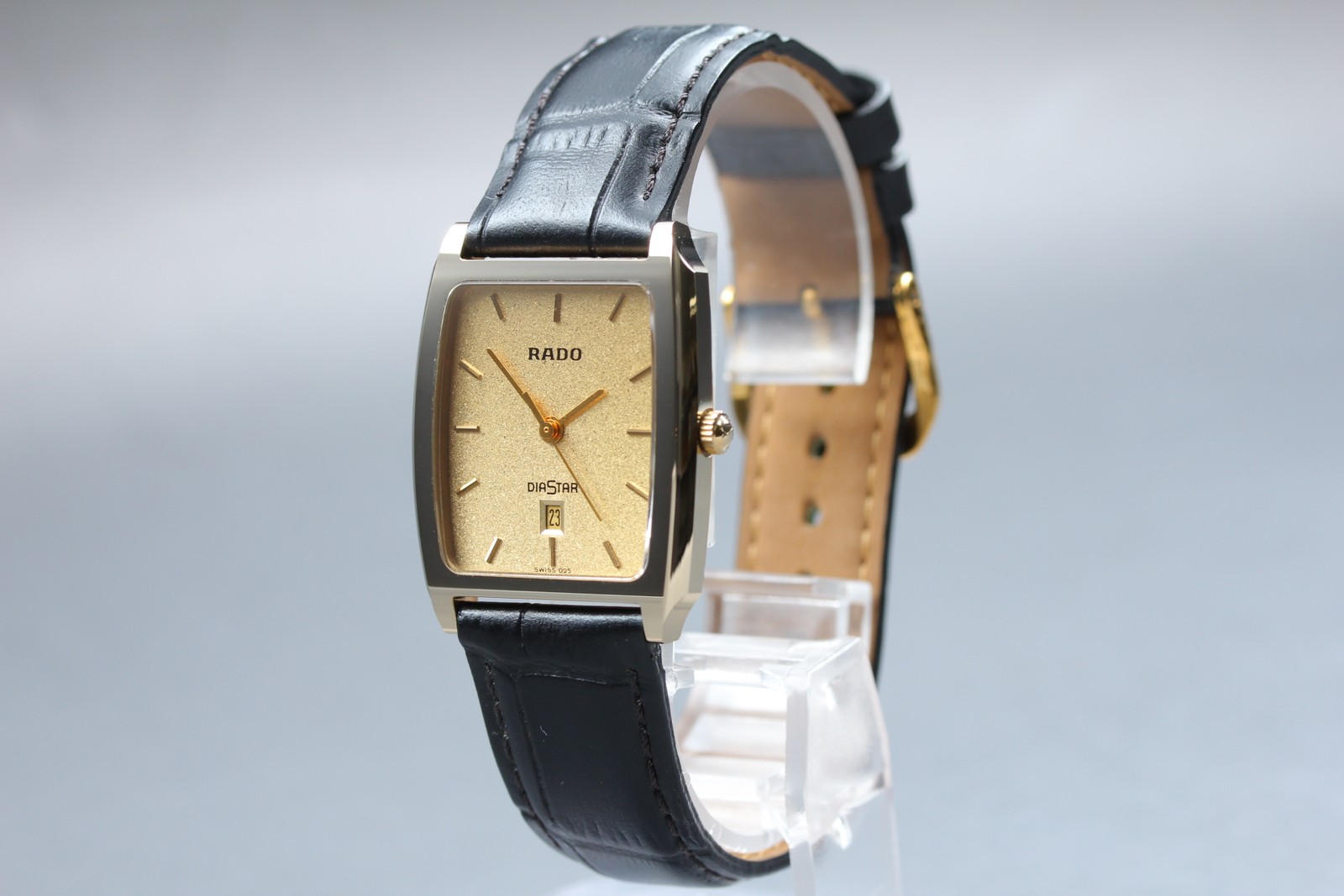 [Near MINT] Rado DIASTAR 152.0420.3 Gold Dial Date 27mm Quartz Men’s watch