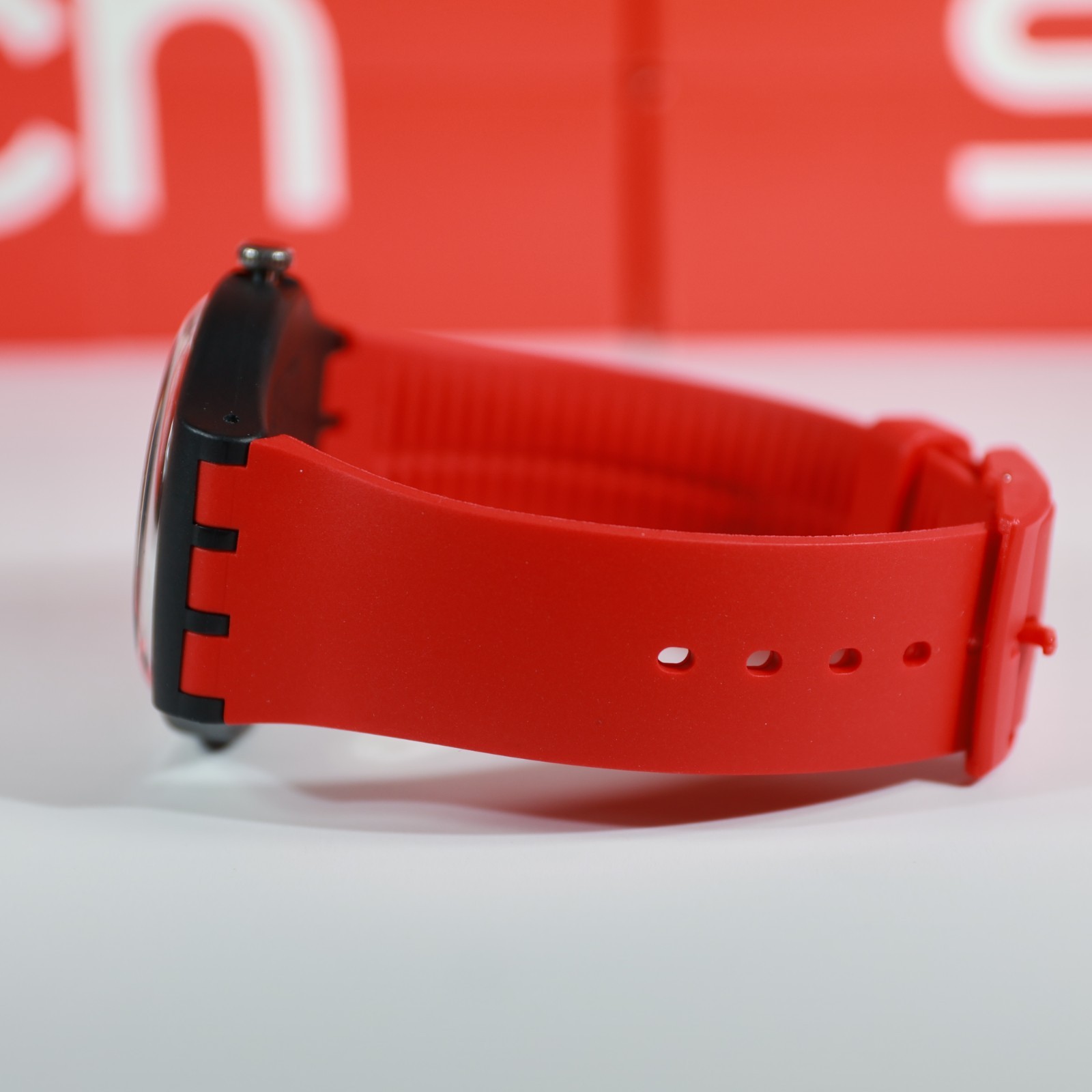 NEw LImited Swiss MAde SWATCH SO32B401 ROUGE & NOIR Black Red 41MM Multicolor ha