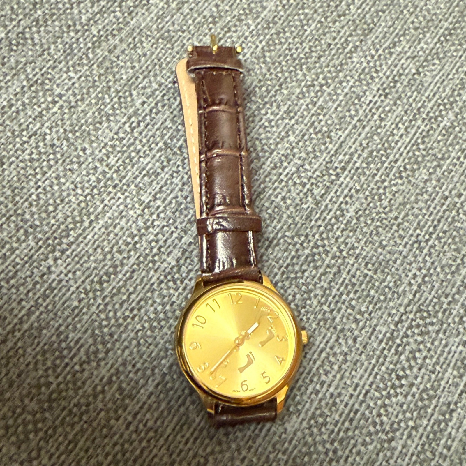 Footprints in the Sand Gold Tone Watch Brown Croc Strap Japan Movt works