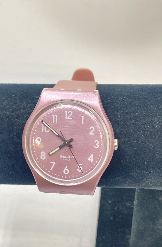 Swatch Women’s Pink Shimmer Quartz Watch 34mm Plastic Case Rubber Band With Box