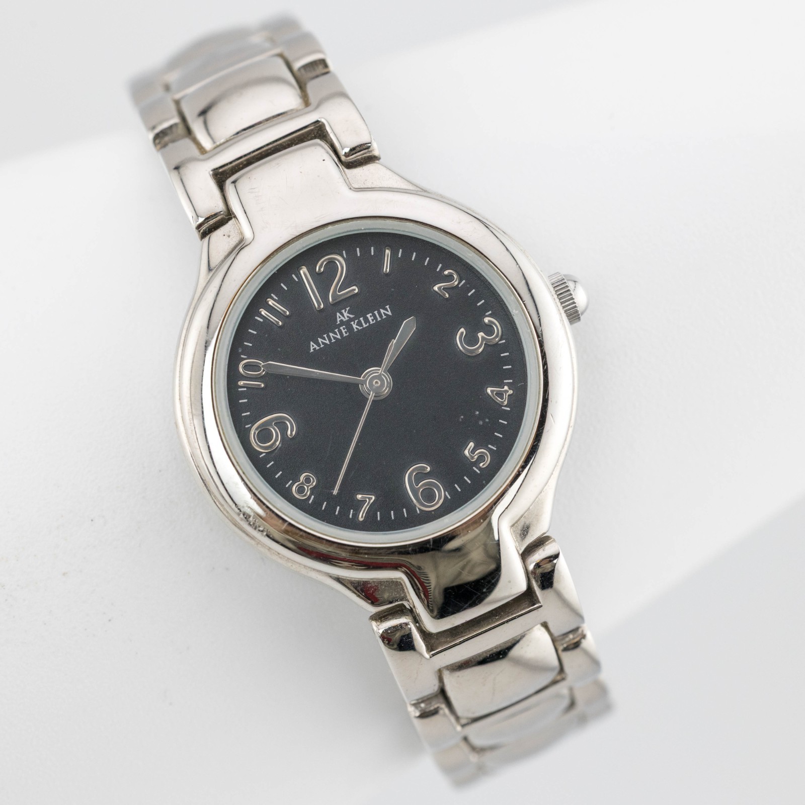 ANNE KLEIN 10/3795 Three-Hand Quartz Analog Women’s Watch Sz. 6″ New Battery