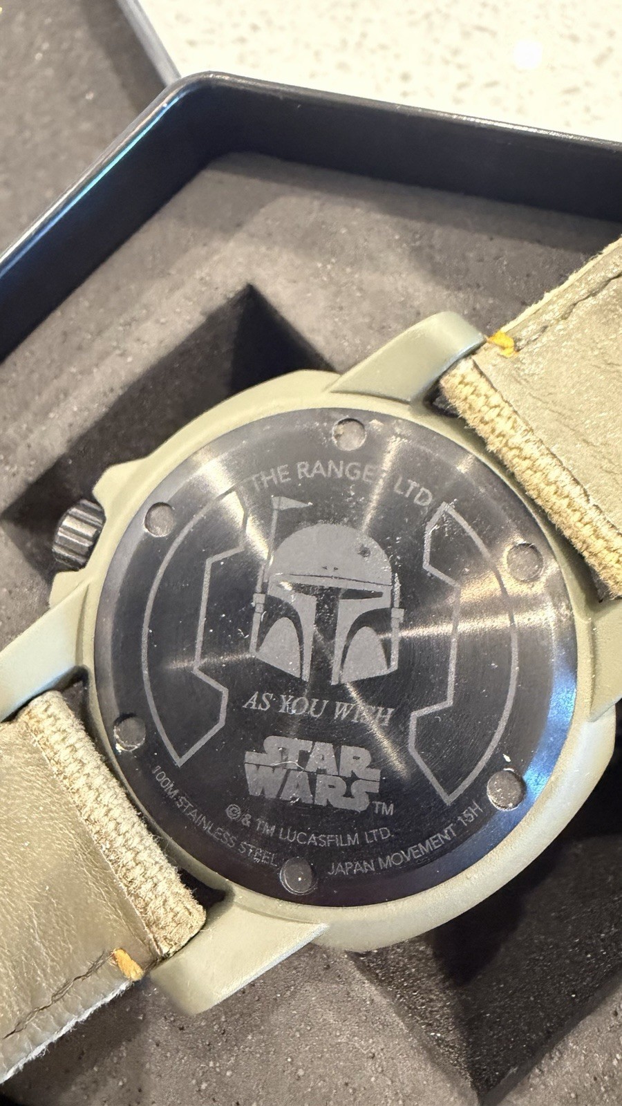 Boba Fett Nixon Ranger LTD Star Wars Quartz 100m Analog Green Canvas Strap Box