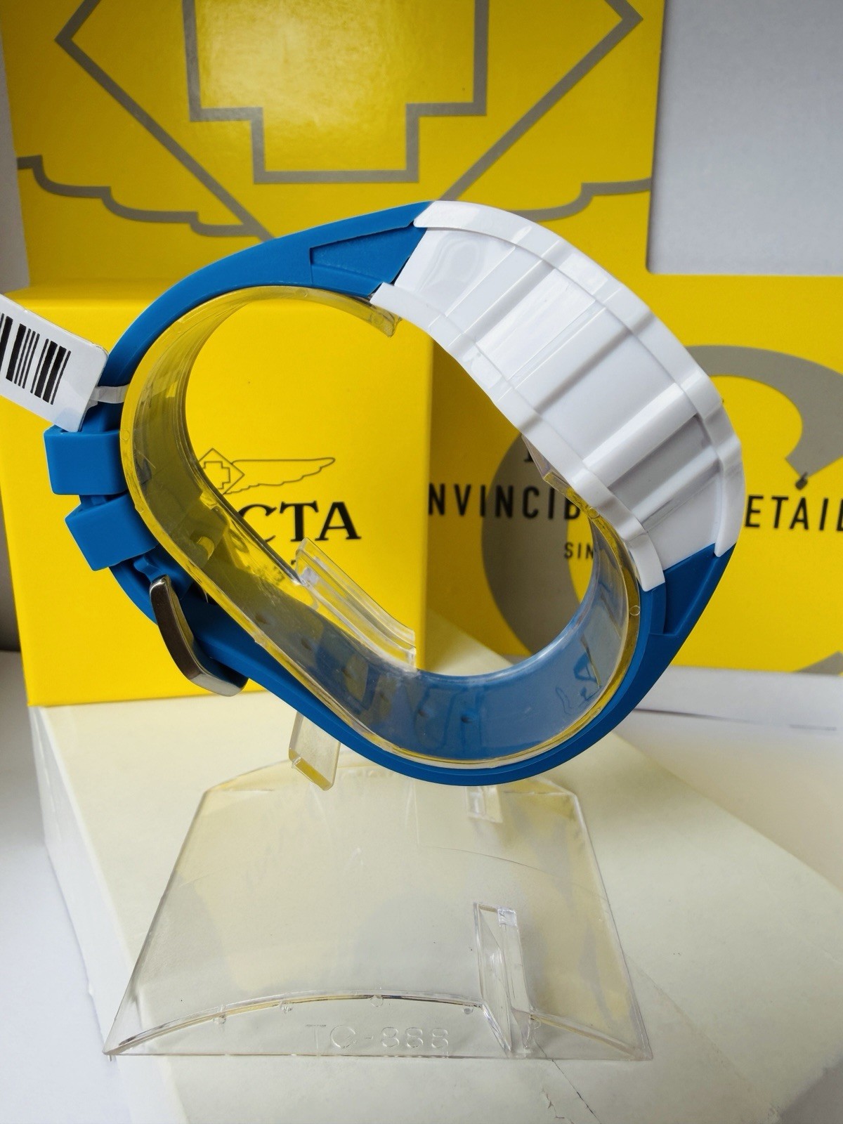 Invicta Racing Vaulthan Men’s 44mm Blue, White, Yellow & Red. Skeleton Dial COOL