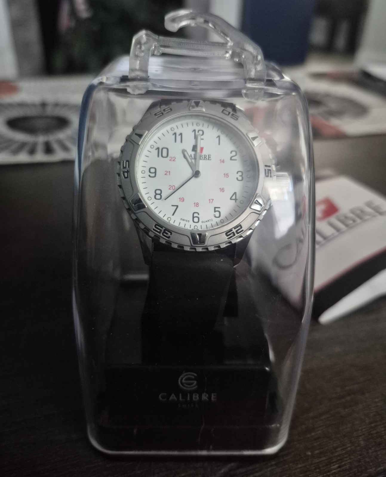 Calibre Sea Wolf Quartz 42mm White Dial Black Silicone Strap W/ Orig Box Manual