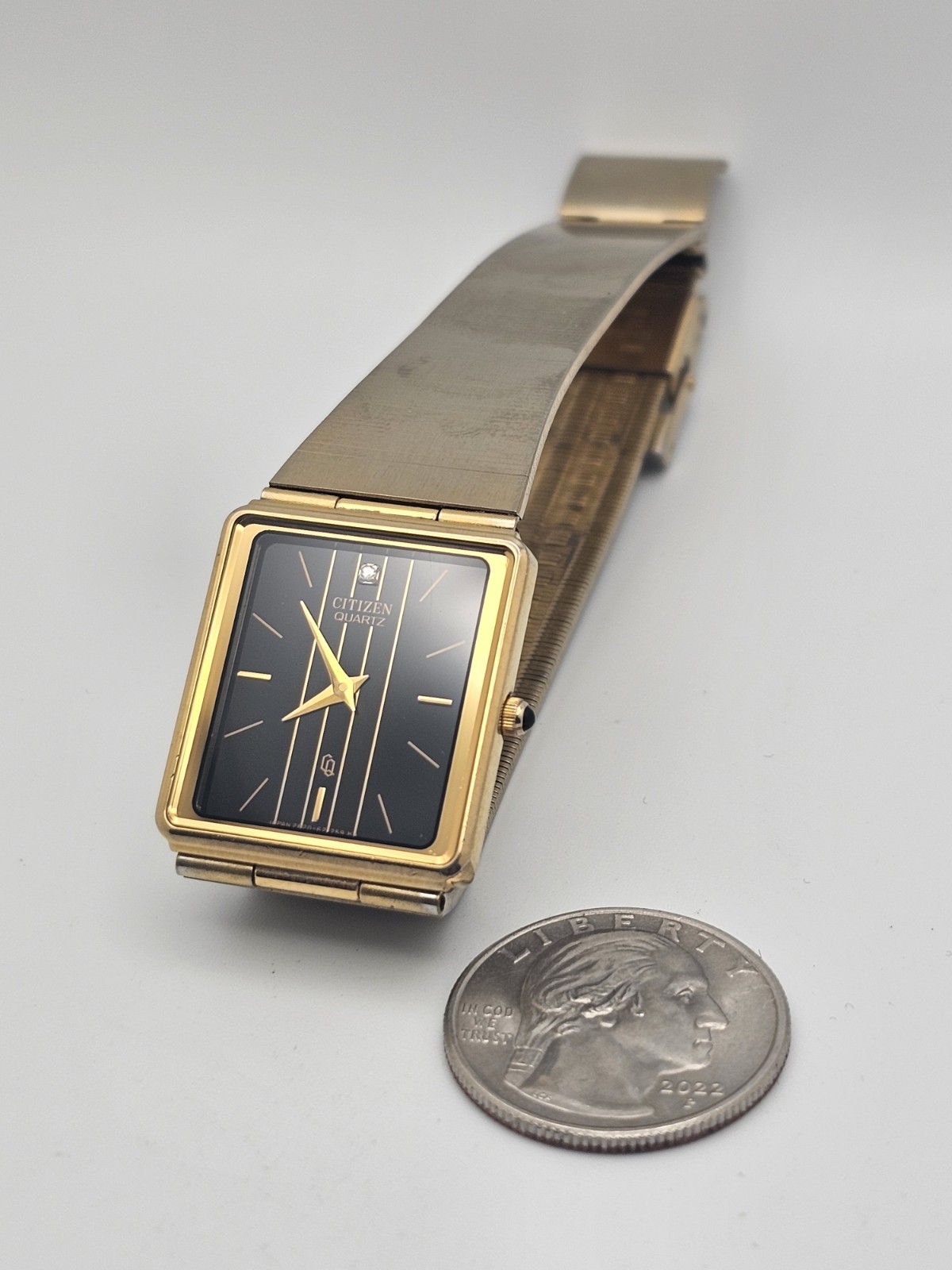 Vintage Rare 1985 Citizen CQ Men Analog Watch 2820-265742 Y Pinstripe Black Dial