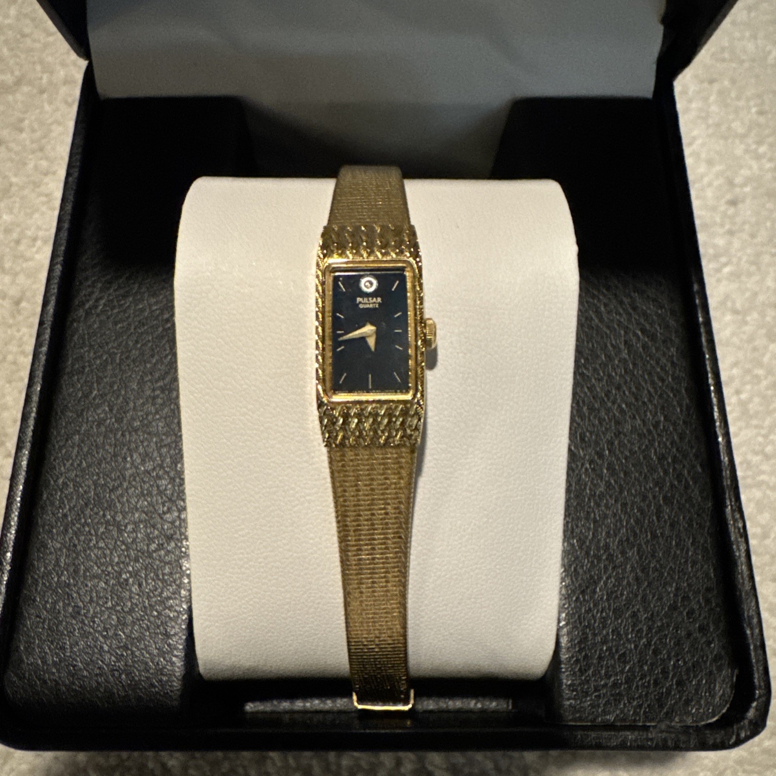 Vintage Pulsar Women V220-6140 Dress Gold Tone Quartz Analog 12mm Watch 5 3/4″