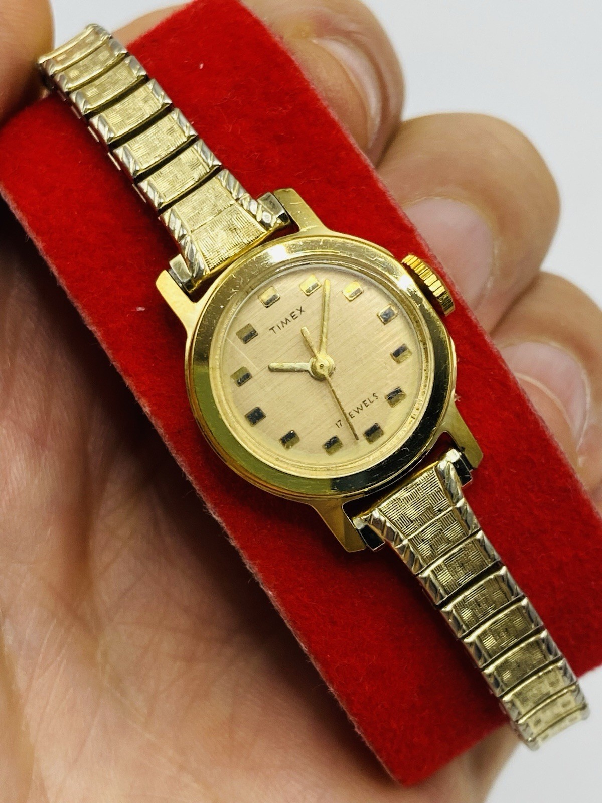Timex 17 Jewels Women’s Manual Wind Gold-Tone Analog Bracelet Watch w/ Box