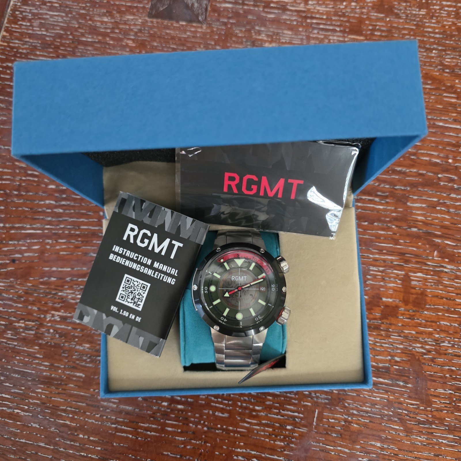 RGMT RG-8050 Mens Automatic Dive Watch Stainless Steel 100M Water Resistant Blue