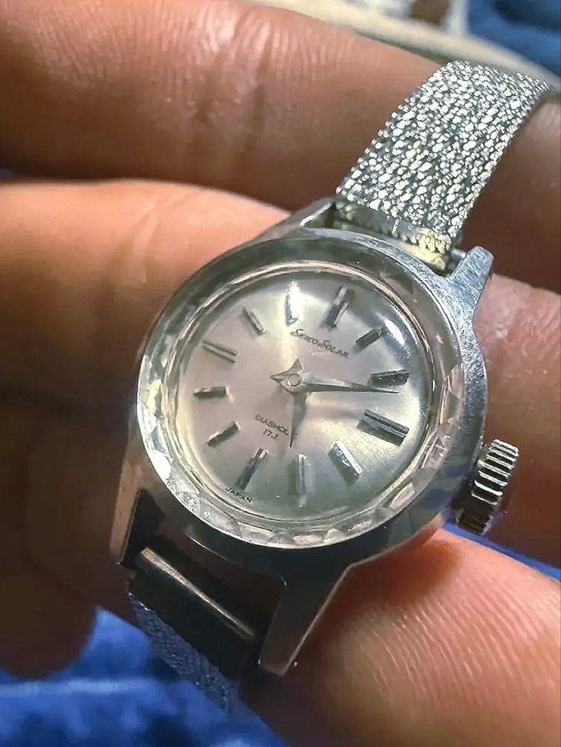 SEIKO Solar 10-0120 Manual Wind 17 Jewels Watch