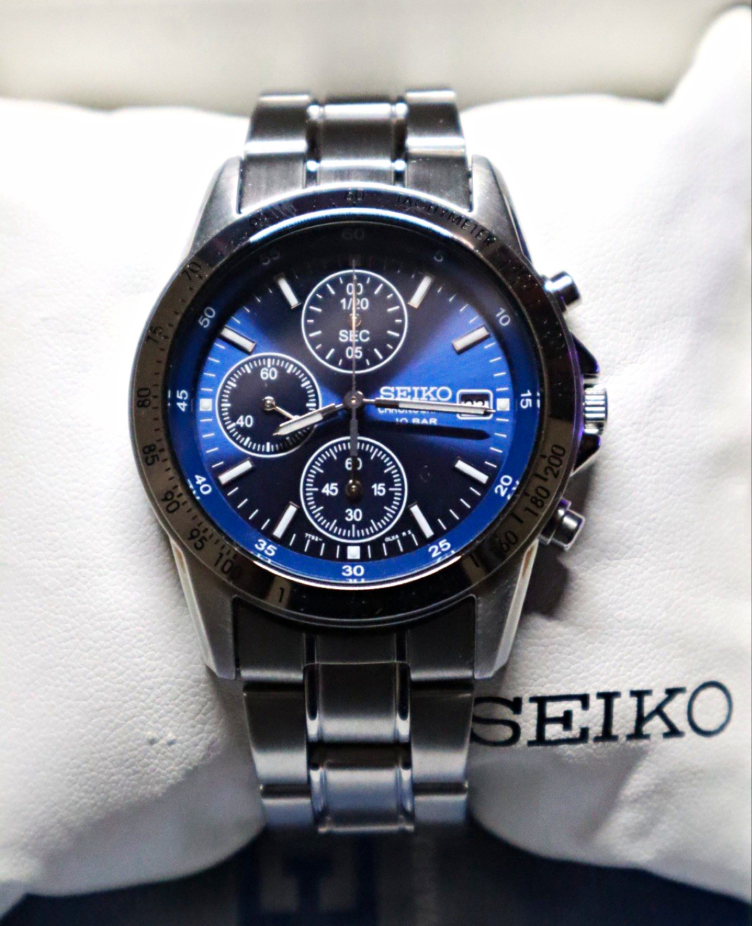 Seiko Chronograph Quartz 100m Date Tachymeter Blue Dial Steel Bracelet Box