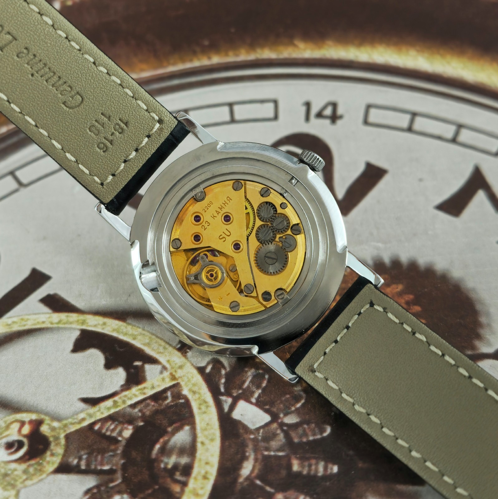Watch USSR Poljot De LUXE Ultra SLIM 23 Jewels Soviet Vintage Wristwatch 2209