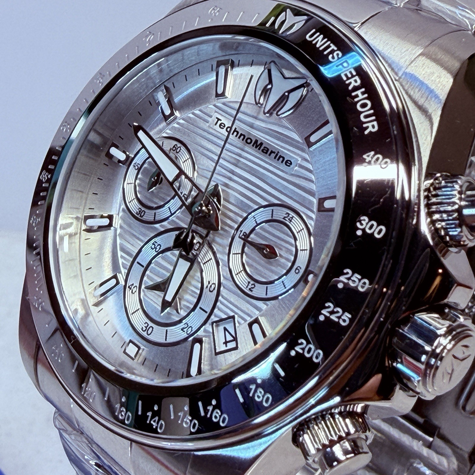 TechnoMarine TM-219000 Chronograph 42mm Men’s Stainless Steel Watch New In Box