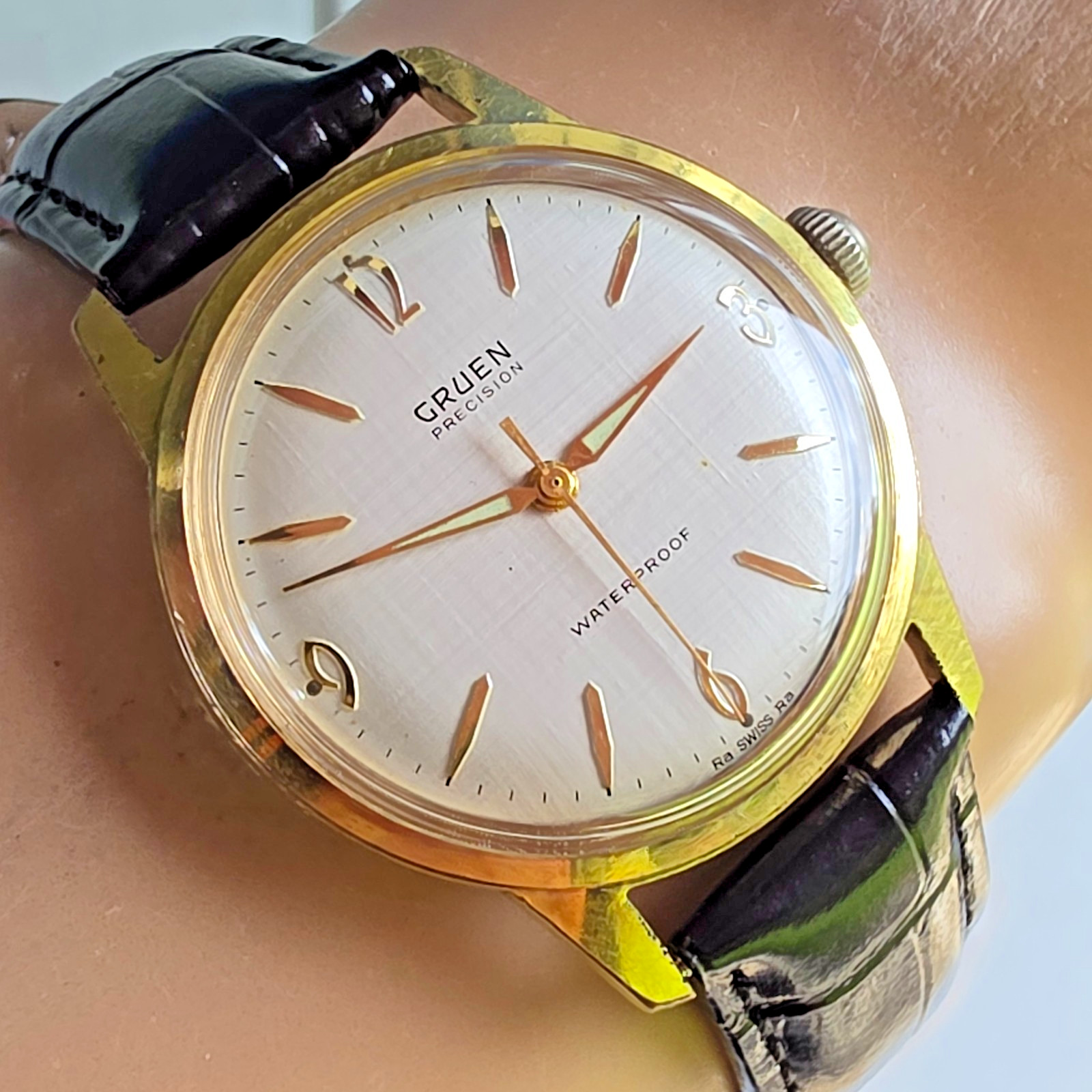 Vintage GRUEN men’s manual wind watch 522RSS Linen dial swiss 1960s