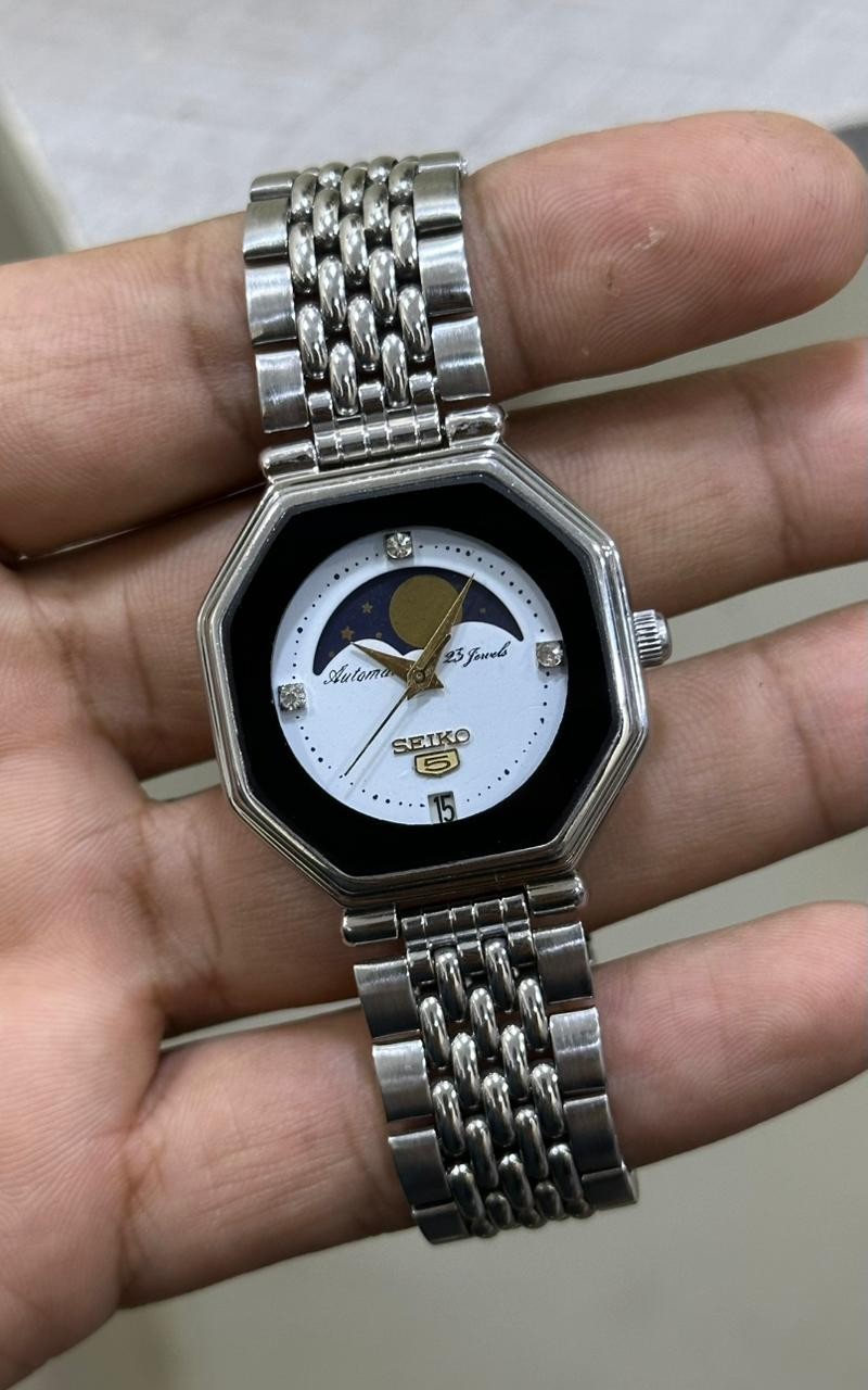 Rare Seiko 5 Moon Phase Automatic 23 Jewels Repainted Dial Japan Made For mens