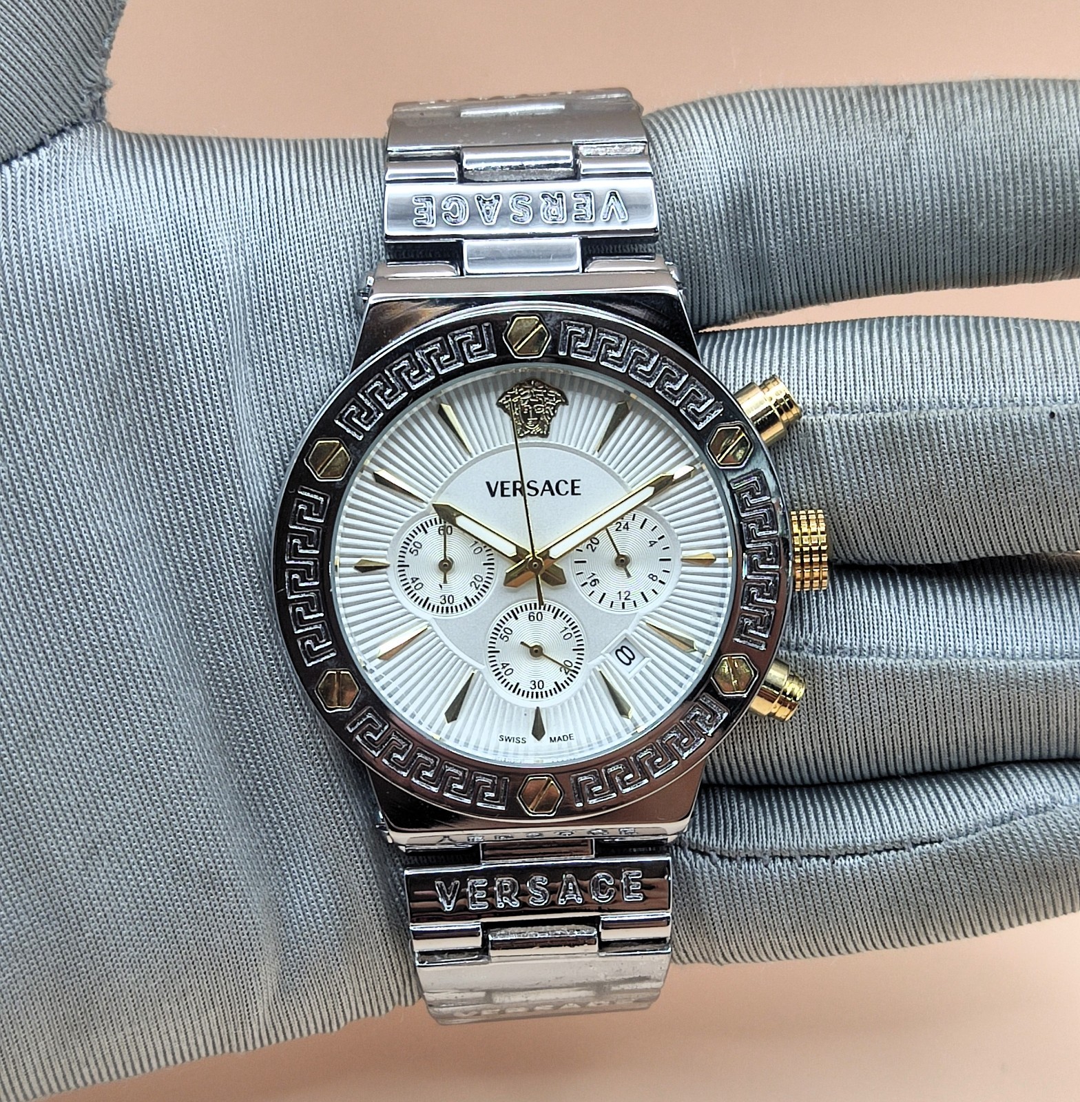 Amazing Versace Chronograph Date Indicator Analog Refurbished Men’s Wrist Watch