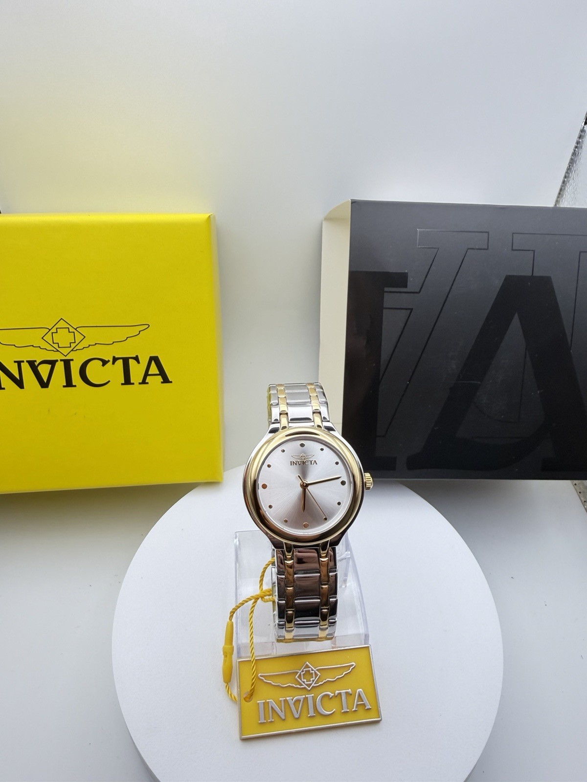 50609- Invicta Wildflower Veylise Women’s Two-Tone gold/steel bracelet. 32mm
