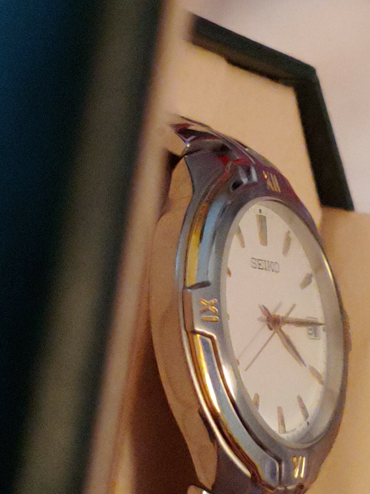 SEIKO MEN’S TIMEPIECE #7N42-6000 GORGEOUS WHITE DIAL W/ GOLD COLORED HOUR MARKS