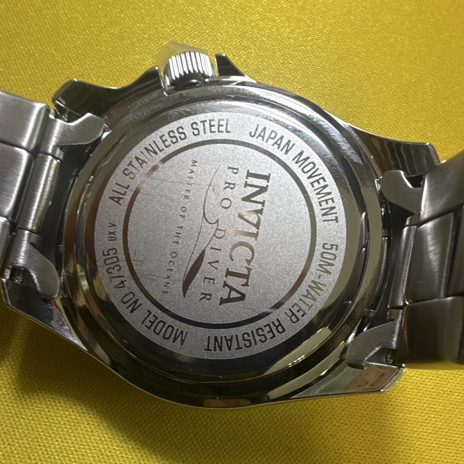 Invicta Pro Diver S/S Date LUMINOUS Glow White Dial Black Bezel 43mm (47305)