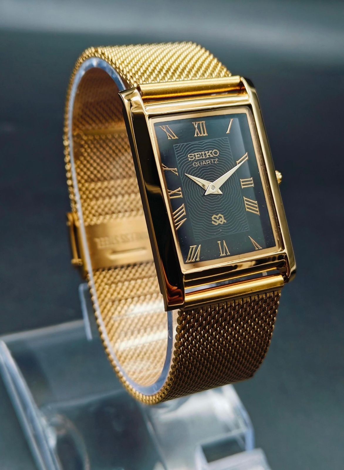 Rare Vintage Seiko Slim Quartz Men’s Wrist Watch