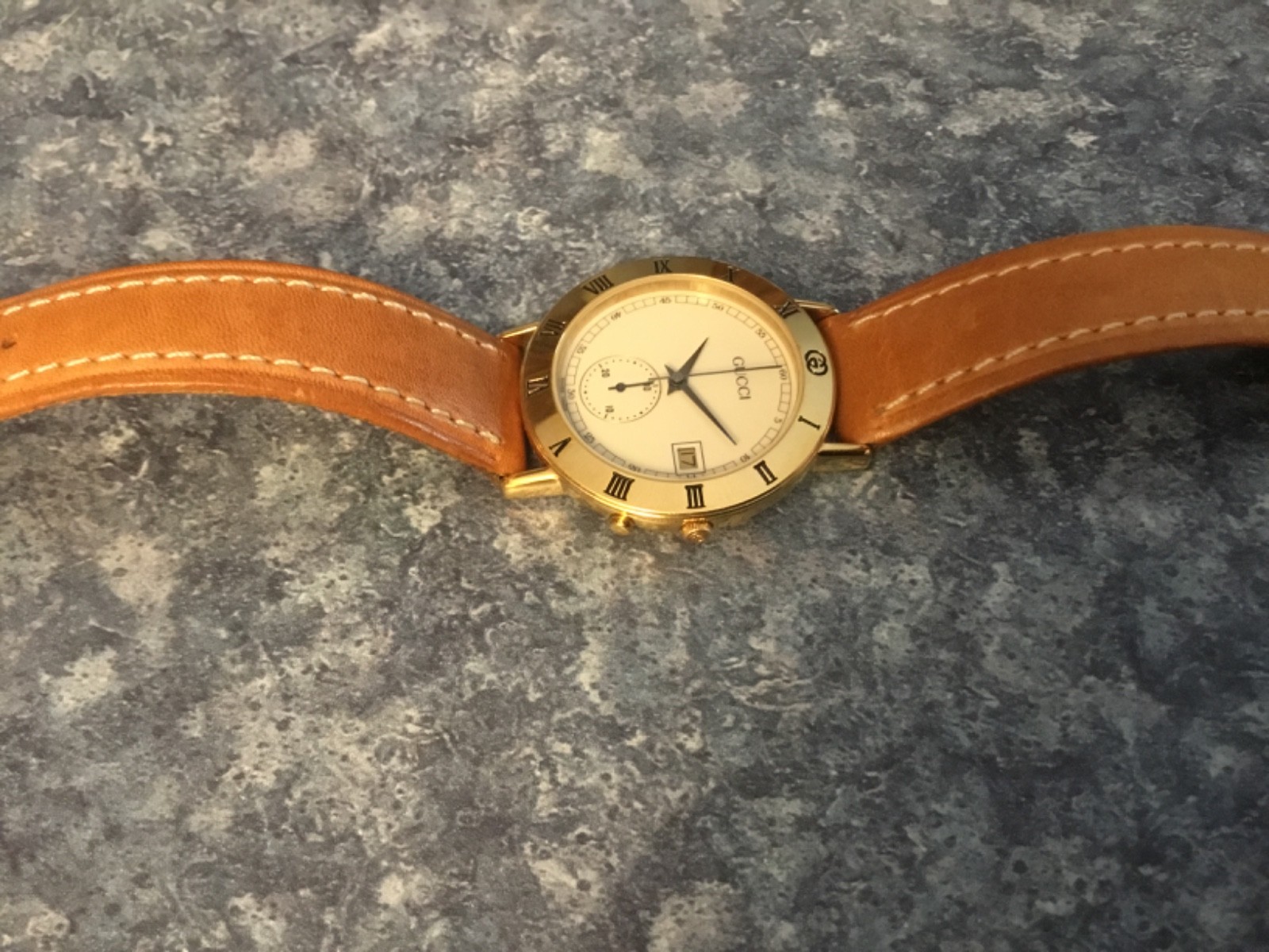 Gucci 3800M Chronograph – Original Buckle – Leather Band – Fully Functional