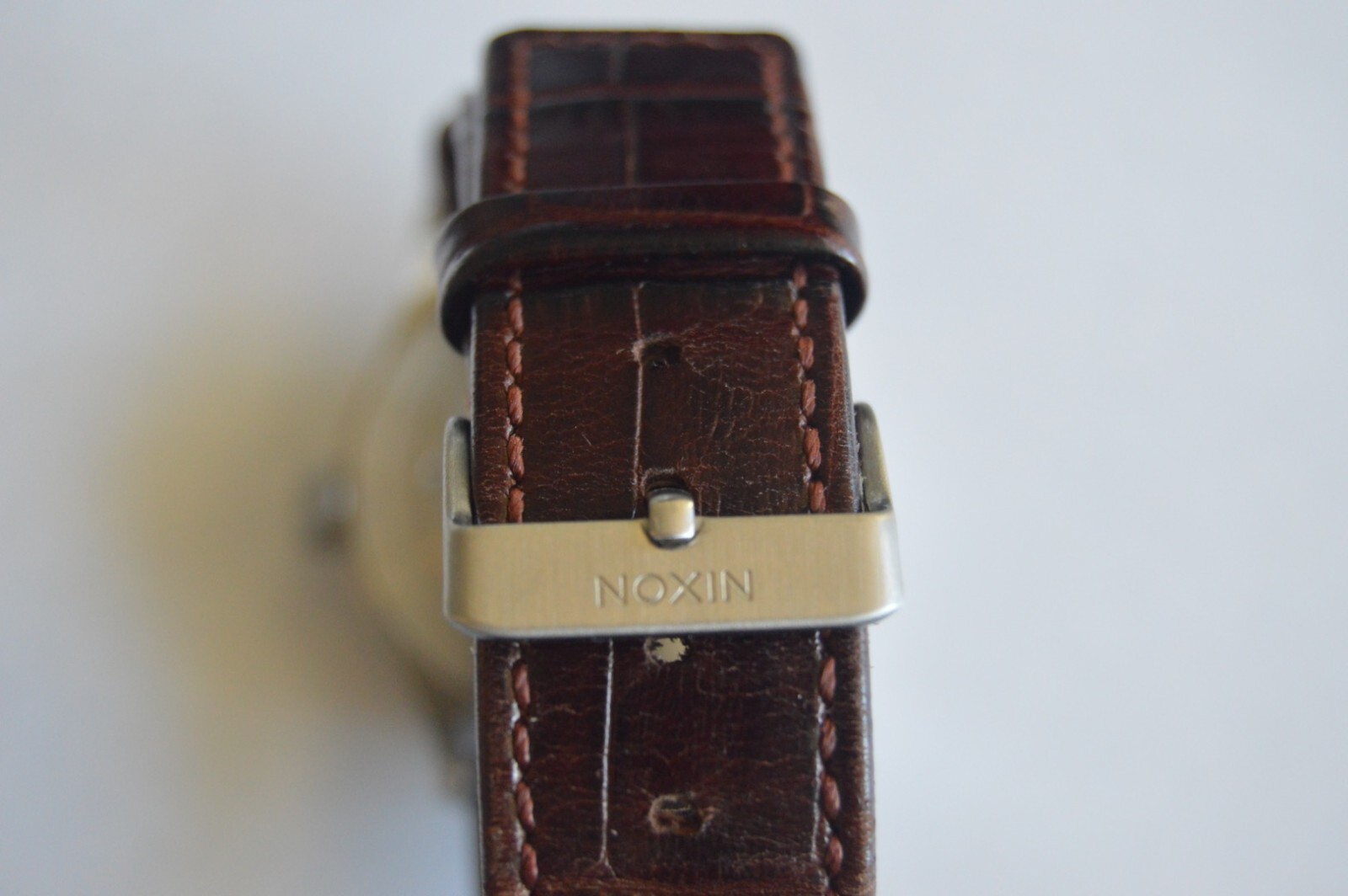 Nixon Sentry 38 Leather Stainless Steel watch (NEEDS BATTERY CHANGE)