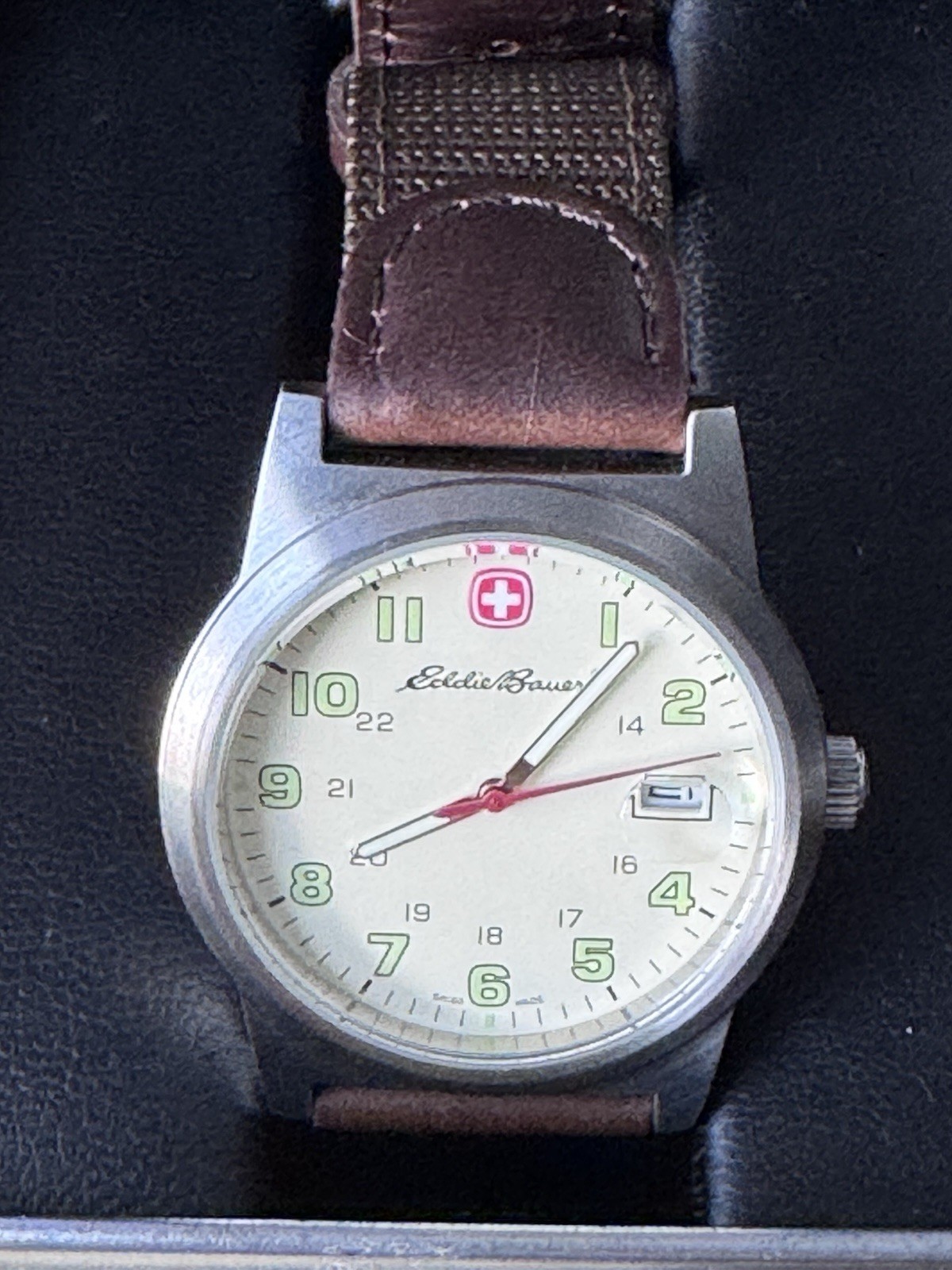Wenger Eddie Bauer Swiss Army Wristwatch-Cream Dial 38mm