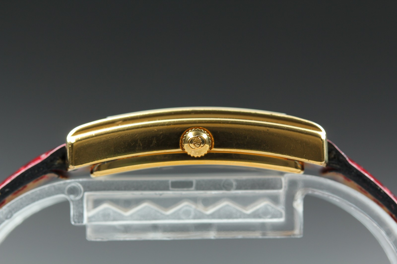 [Near MINT] Vintage Gucci 2600L 19mm Tank Red Gold Roman Quartz Women’s Watch
