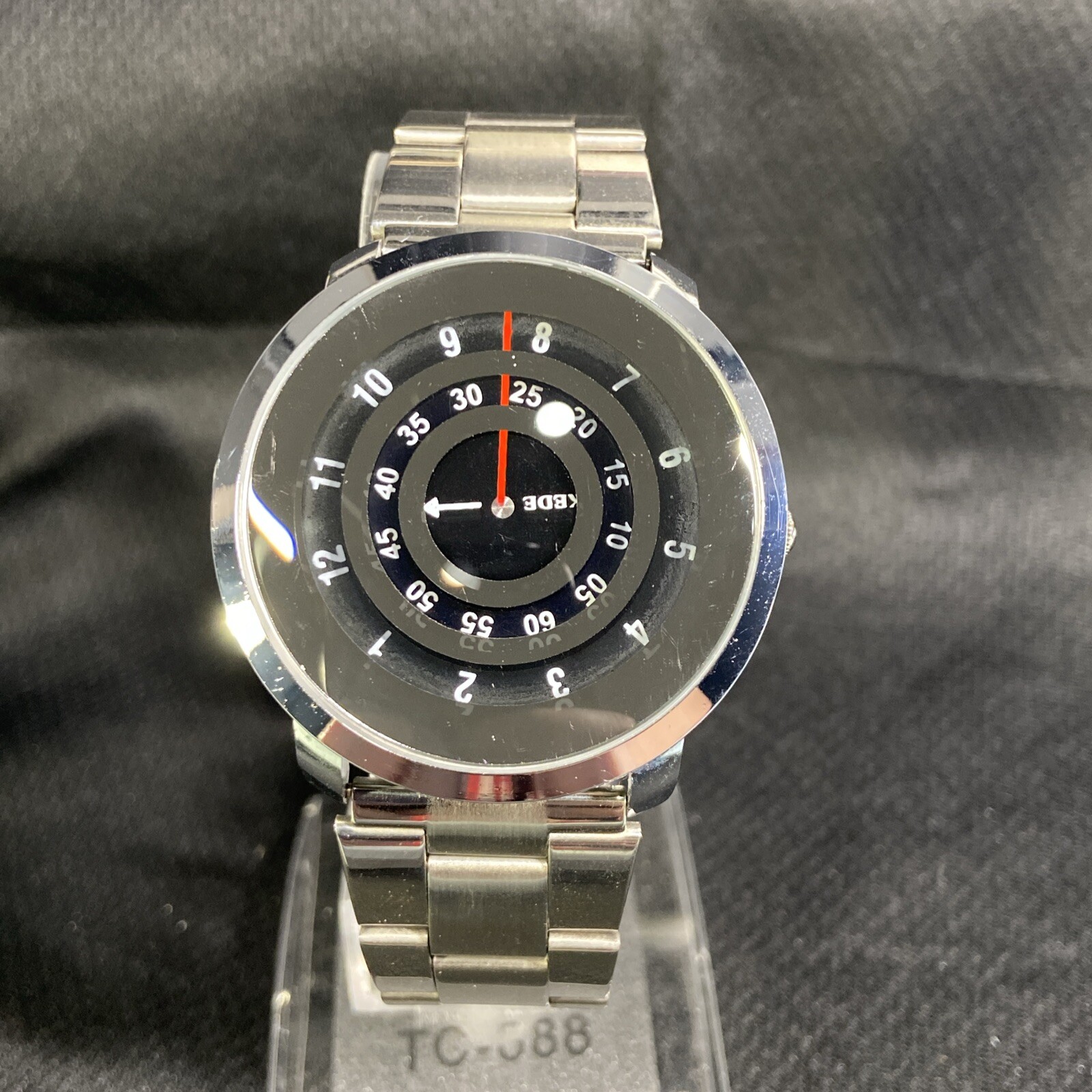 KEDE QUARTZ 40mm No Hands Red Line Inner Circle Rotates Seconds Works