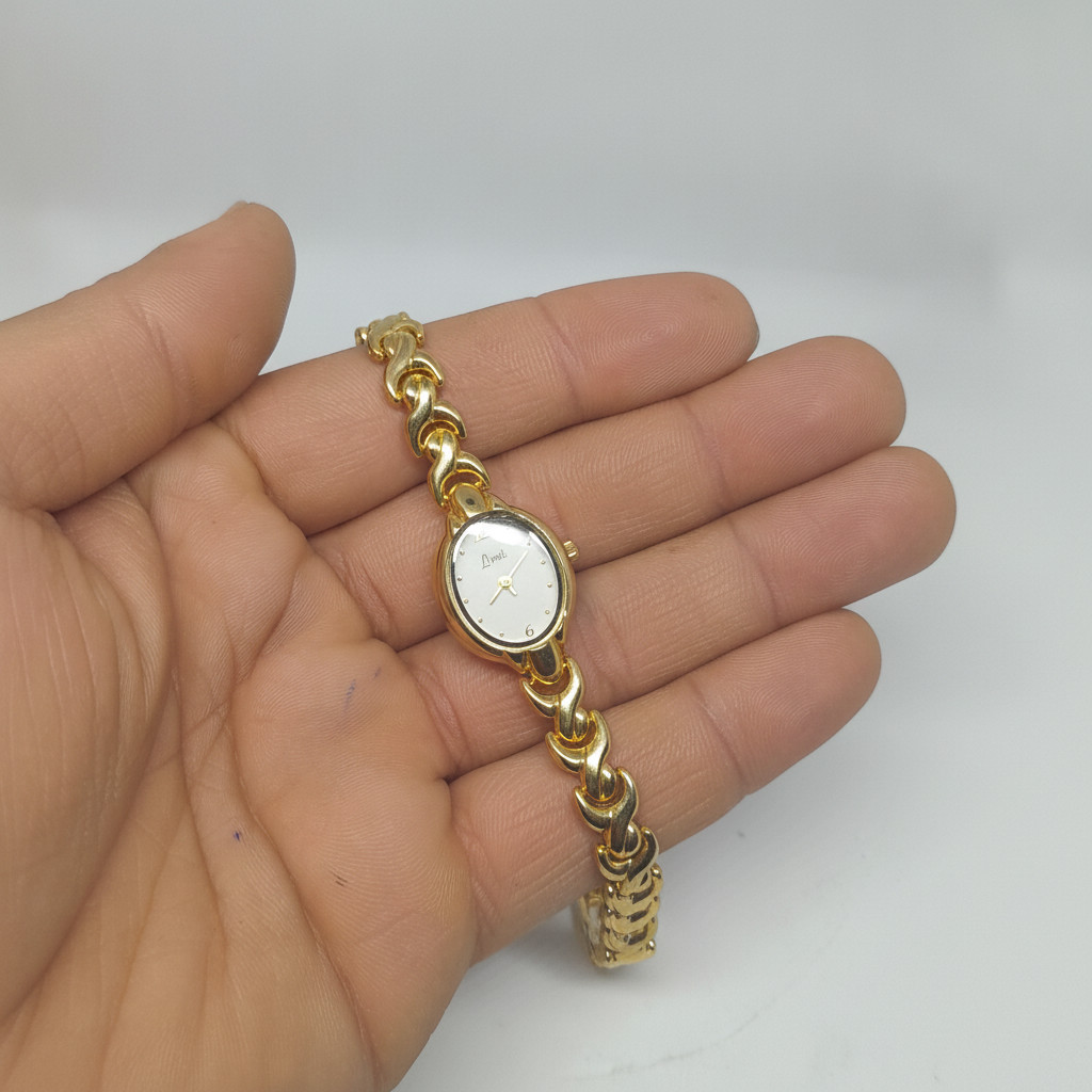 Vintage Women’s Gold Plated Bracelet Wristwatch Oval Dial Analog Chain Link Band