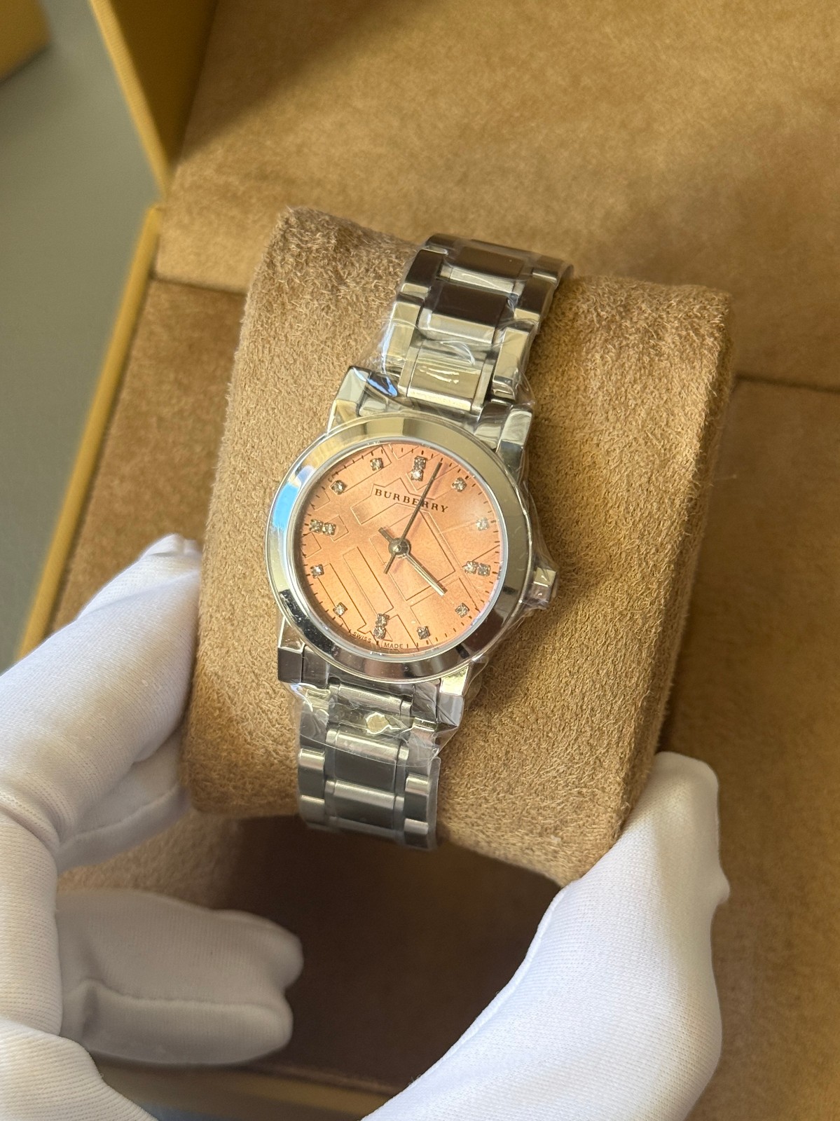 Burberry The City BU9223 Stainless Steel 26 mm Pink Dial Women’s Watch