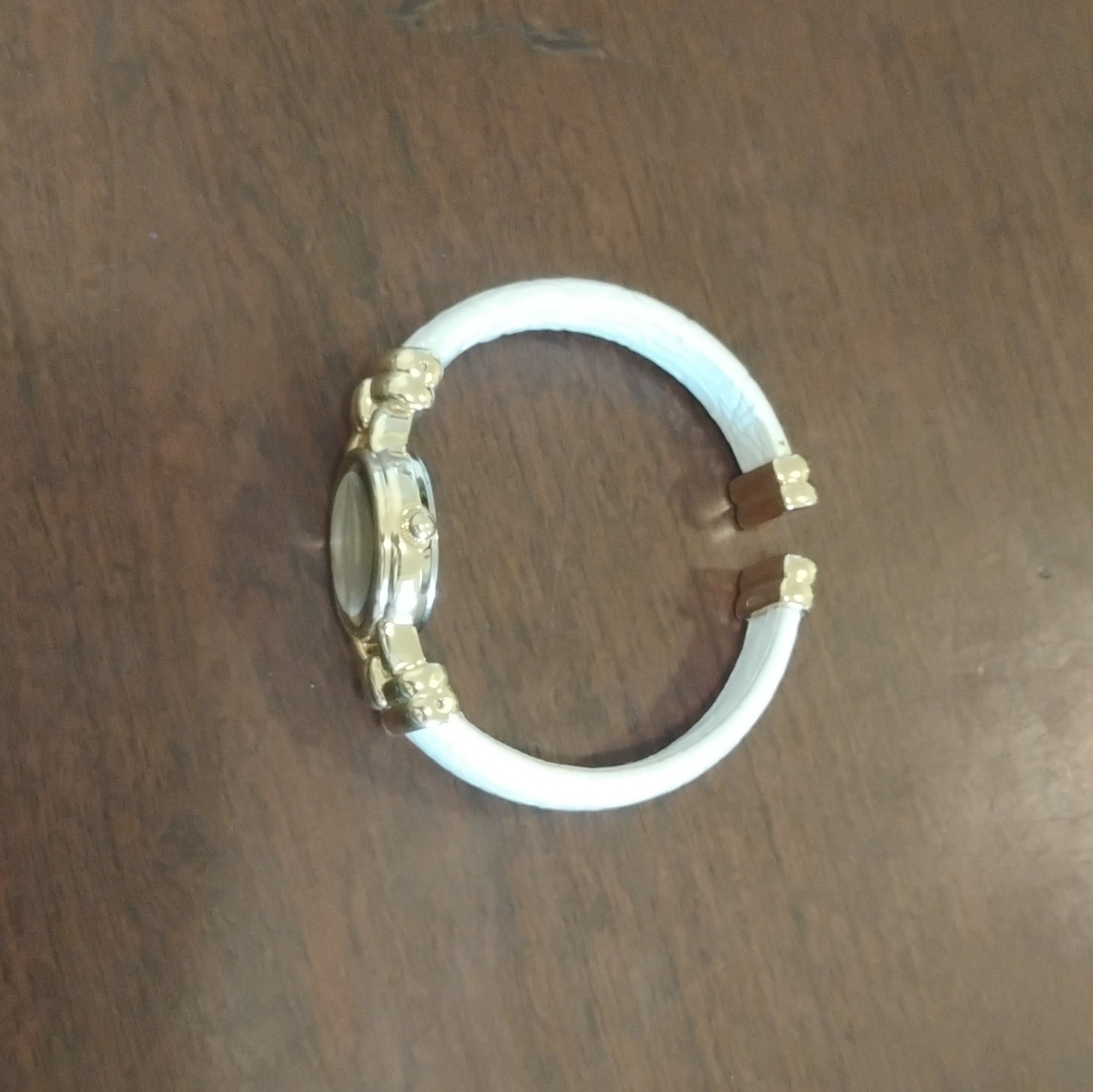 Black Hills Gold Women’s Watch 12K Gold Leaves White Leather Cuff New Battery
