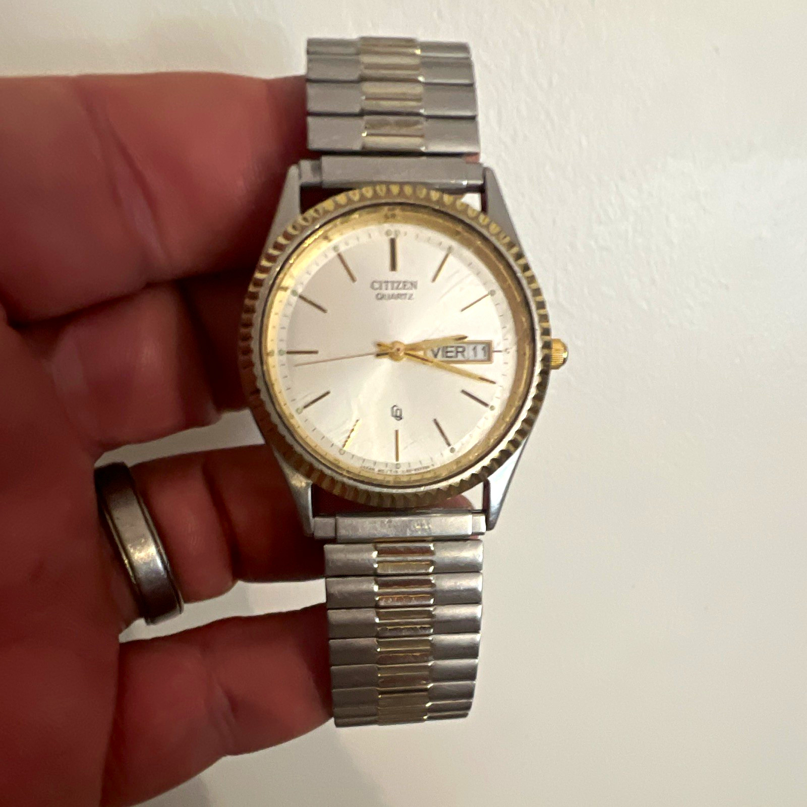 Citizen Quartz Analog Day/Date Silver Dial Two-Tone Metal Bracelet Watch 1980s