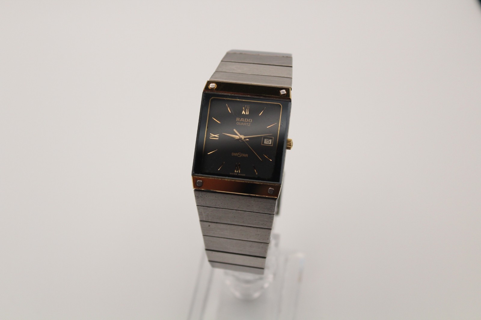 Vintage Rado DiaStar Quartz – Black Dial – Original Integrated Bracelet – Swiss