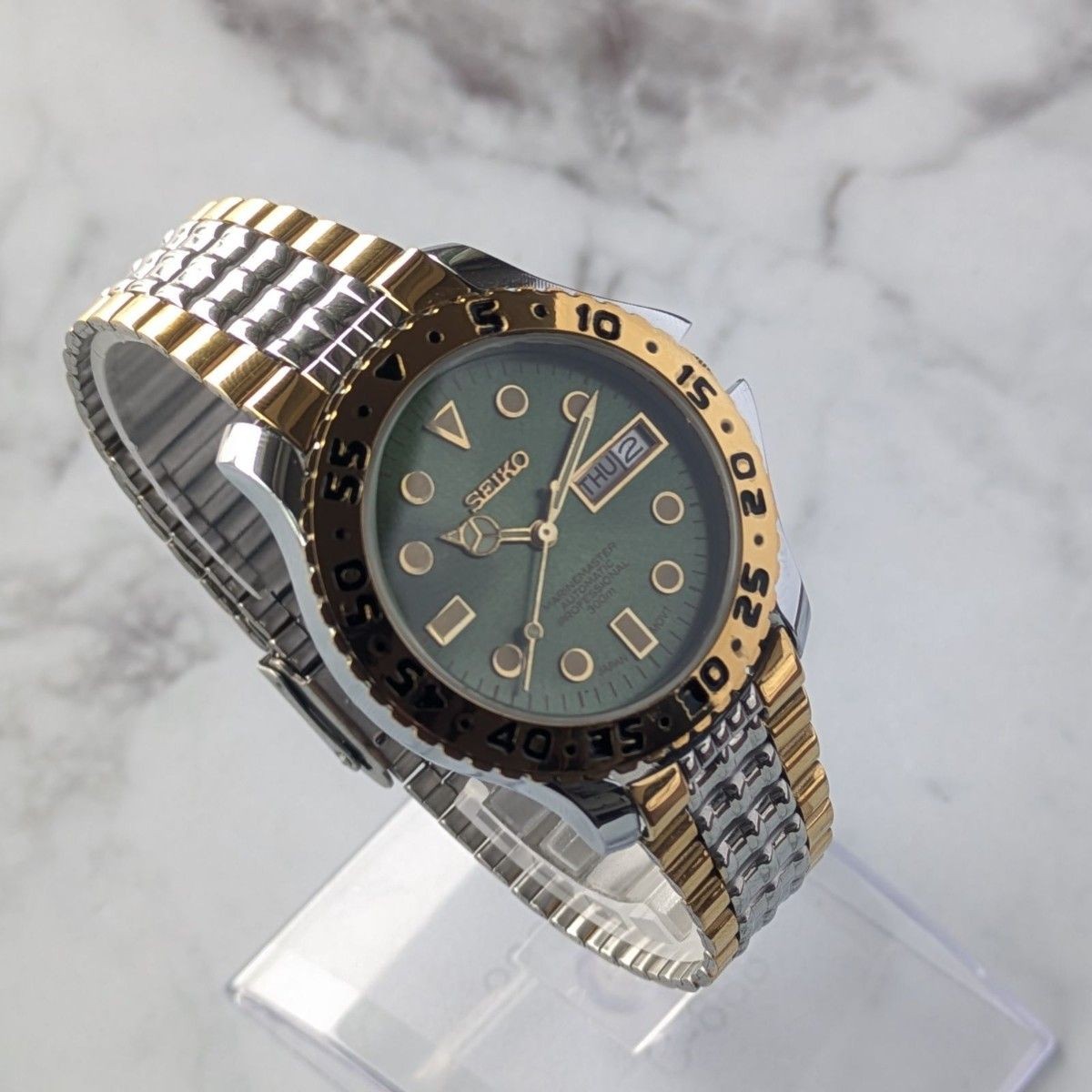 SEIKO 1980-1989 Men’s Automatic Date Gold Tone Men’s Wristwatch