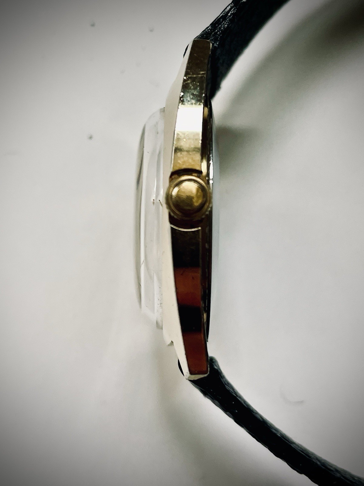 Vintage Timex Calendar Men’s Watch -23660 2573 – Linen Dial Gold Tone – Running!