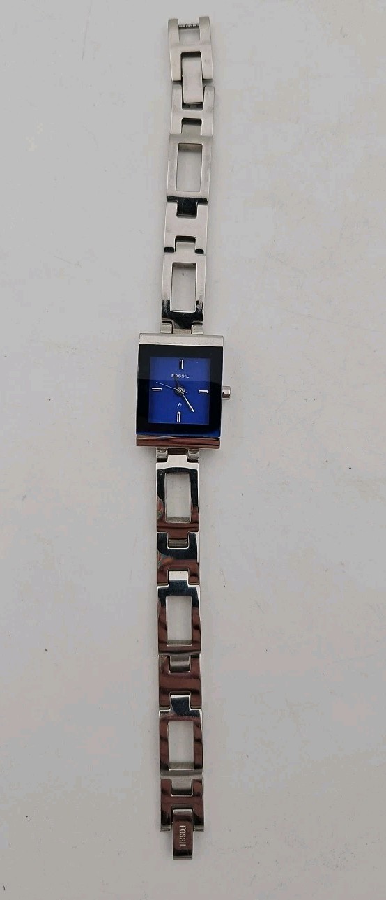 Fossil F2 Blue Square Dial 17mm Women’s Watch ES-9389 NEW Battery