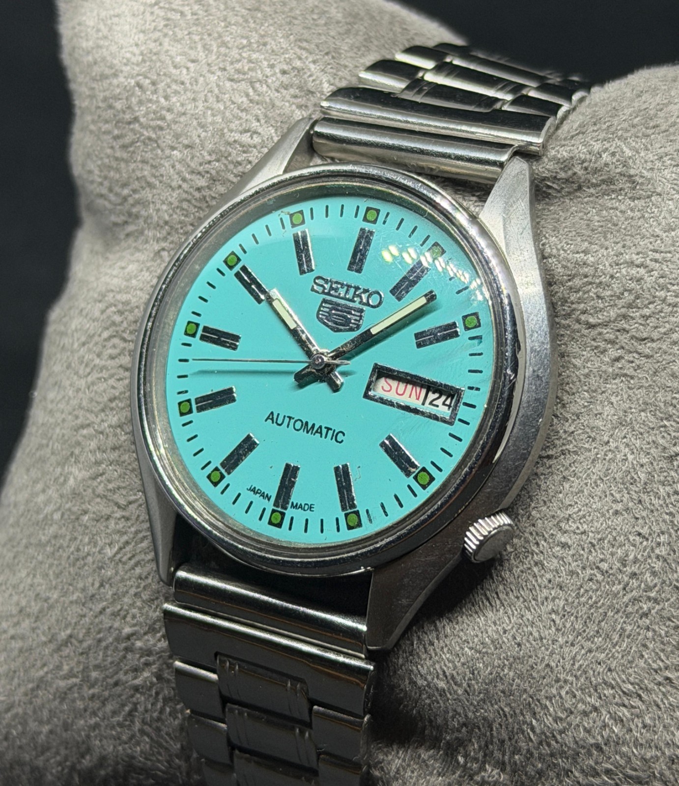 Vintage Seiko 5 Automatic Day/Date Japanese Men’s Wrist Watch