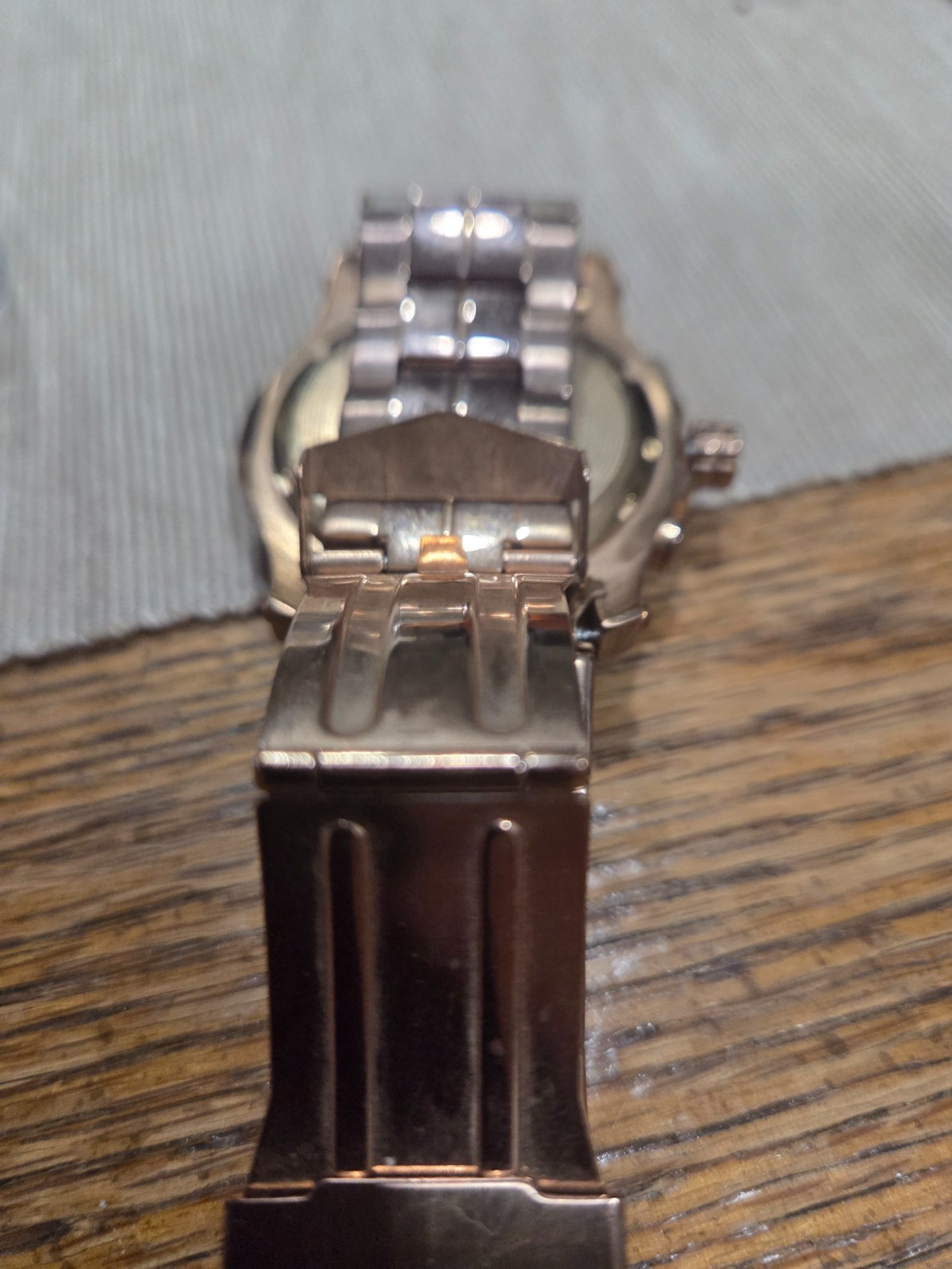 Invicta Signature 7386 Men’s Watch – Not Running – For Parts or Repair