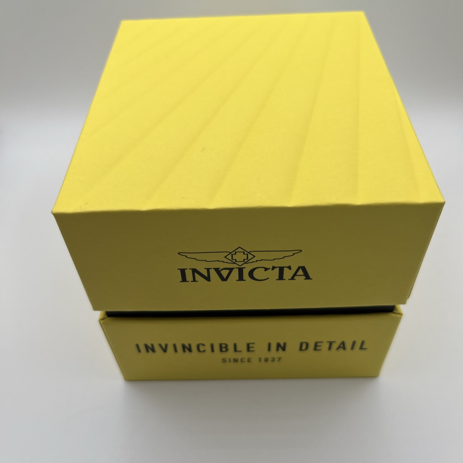 Invicta Bolt Men’s Red White & Blue Watch 42290 – 52mm NIB