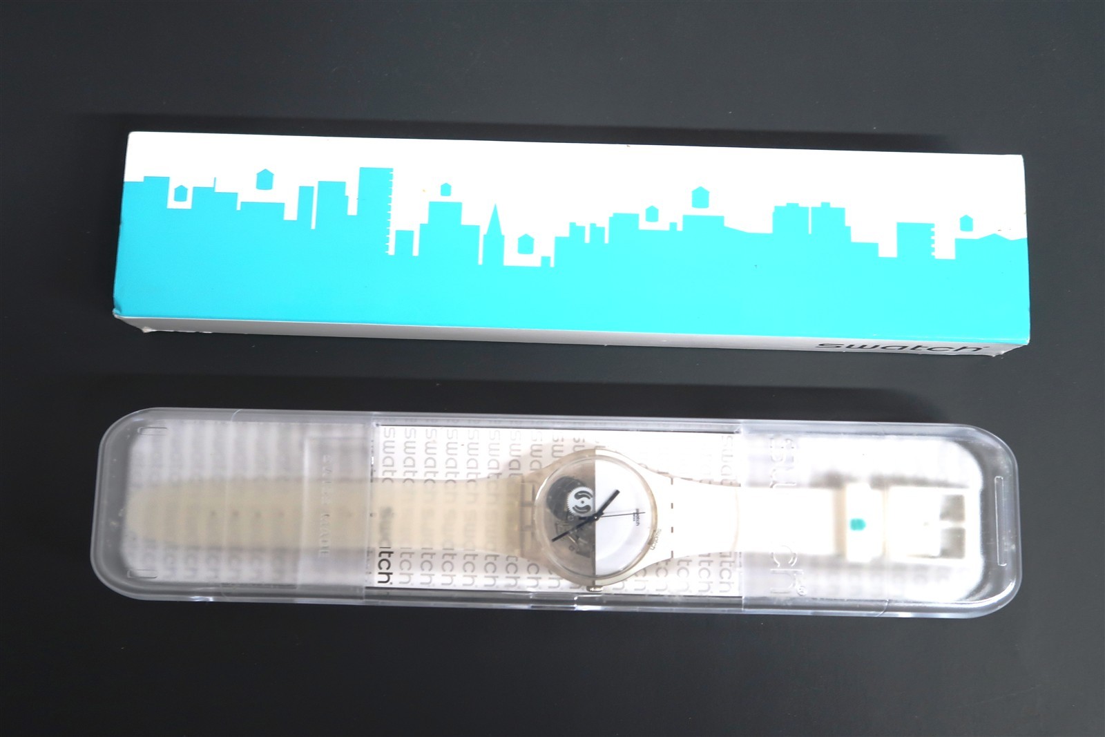 Swatch Watch UNDERWATER THE WATER TANK PROJECT SUOW107C w/ Case and Papers 2014