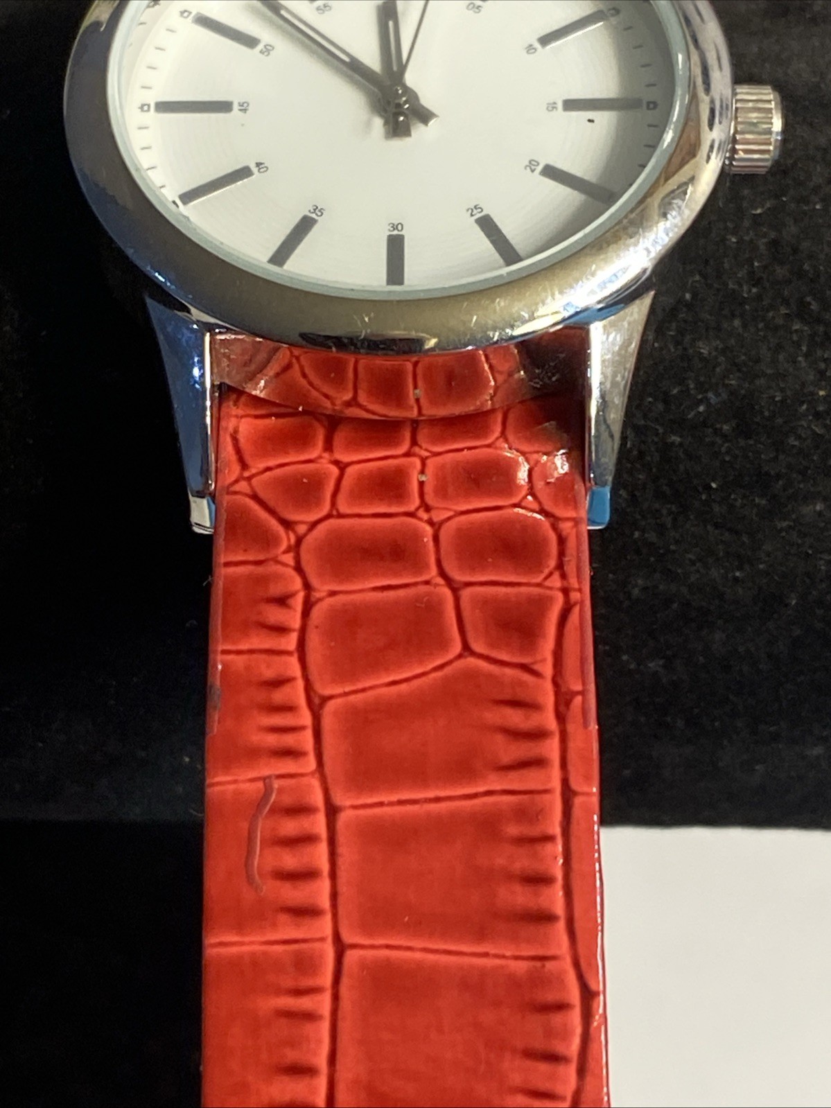 Women’s WATCH JAPAN MOVEMENT One Piece Band New Battery