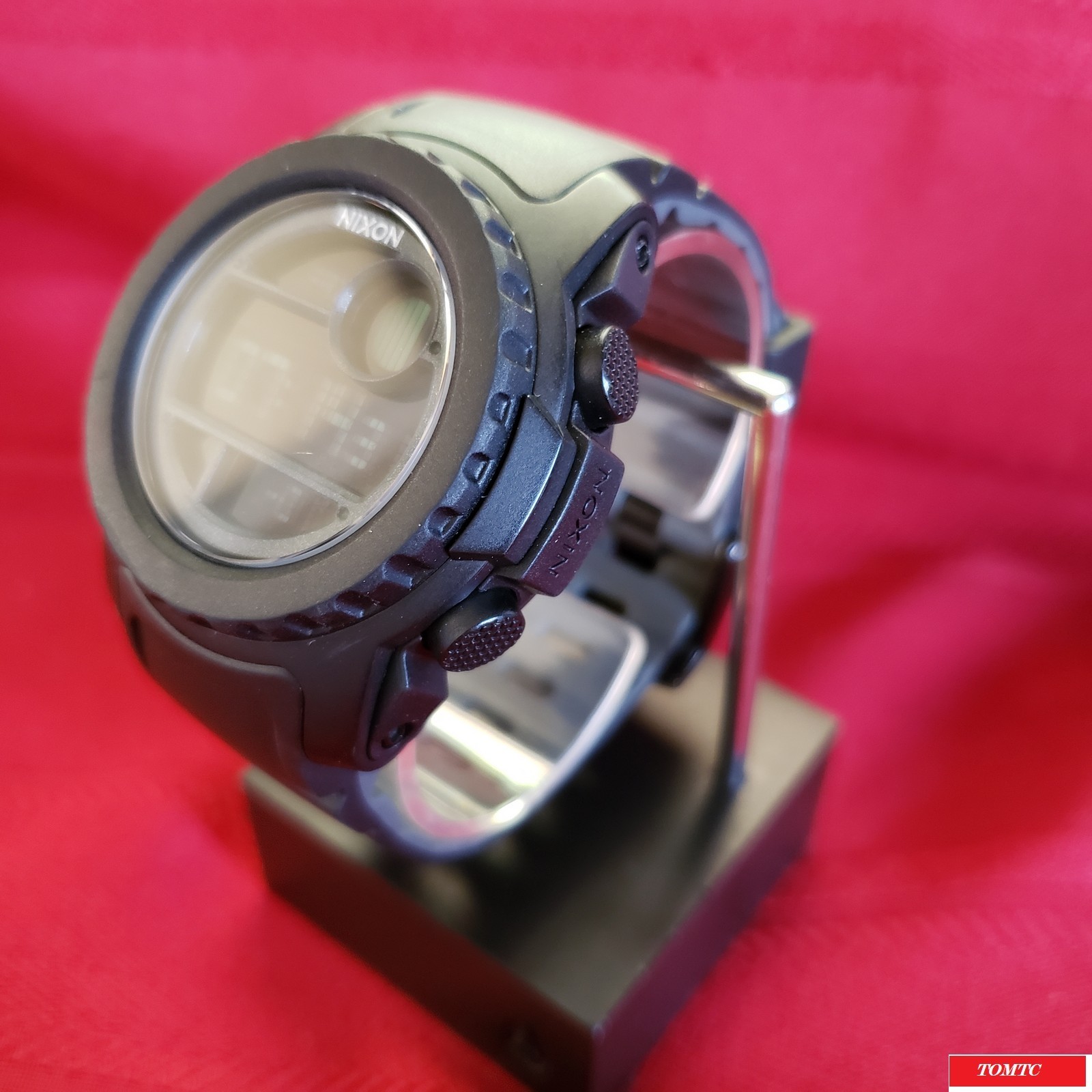 Nixon “The Super Unit” (Black) 200M Polycarbonate China Mvmnt & Blacklight [16B]