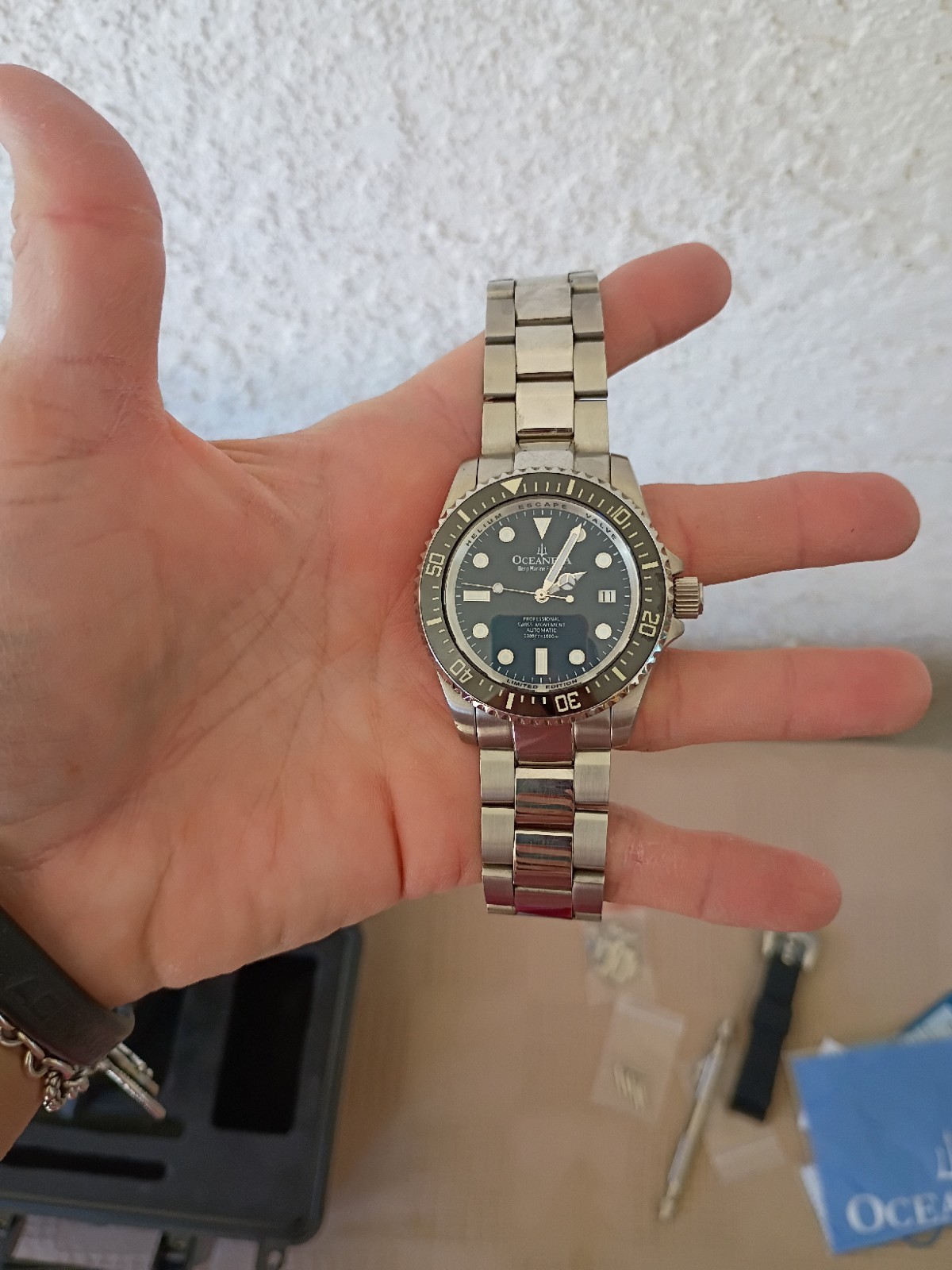 Oceaneva Men’s Deep Marine Explorer 1000M Pro Diver Watch Black & Stainles, Used