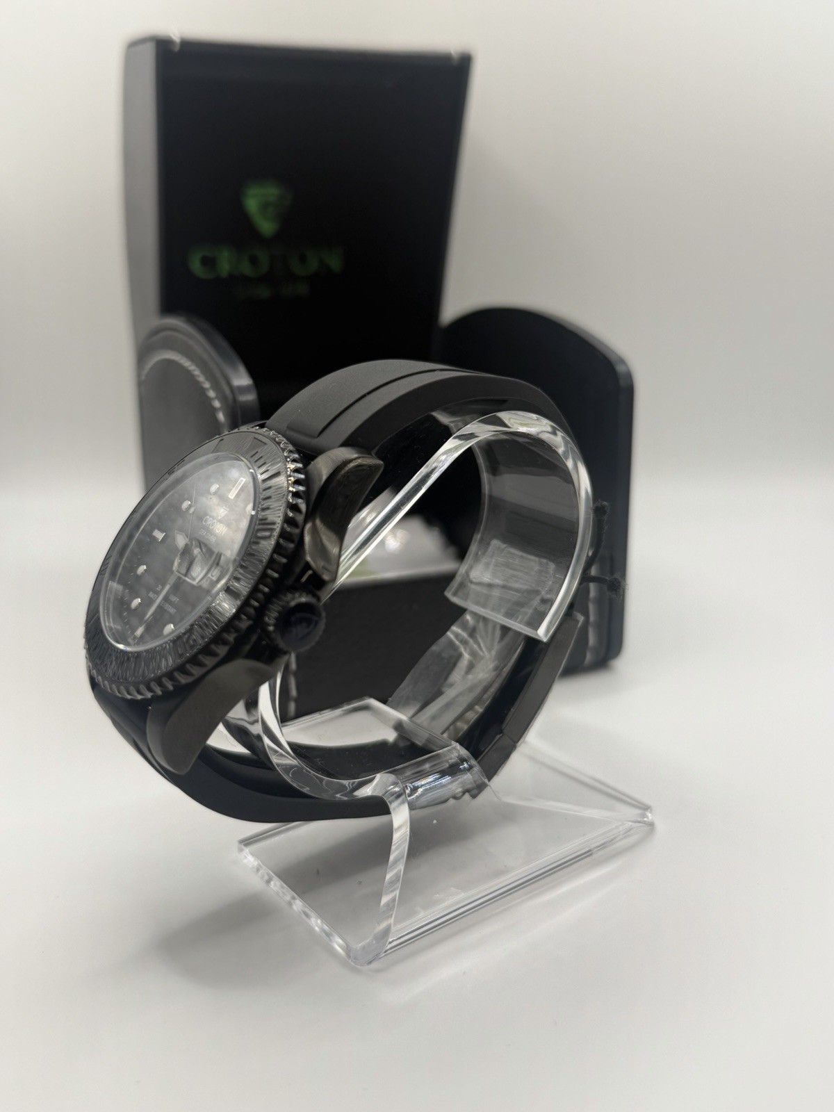 Croton Sea Diver CA301307BKBK Black Quartz Day Date 20ATM Watch Box MSRP $750