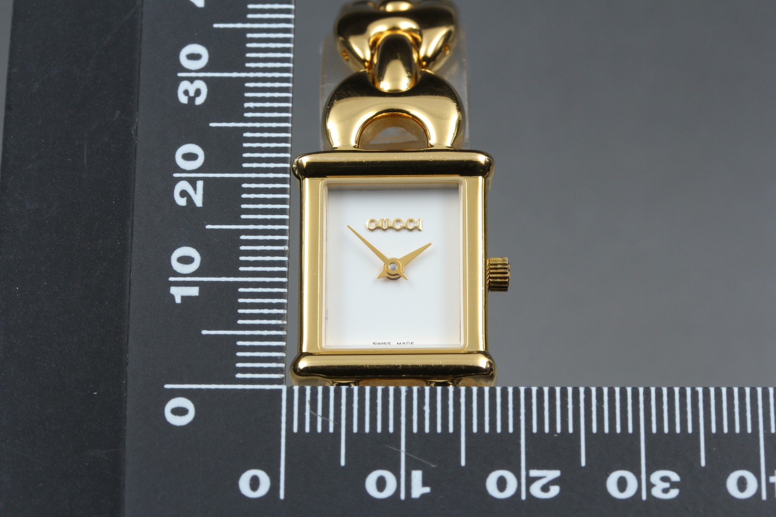 [Near MINT] Gucci Change Belt 1800L 17mm White Dial Quartz Women’s Watch JAPAN