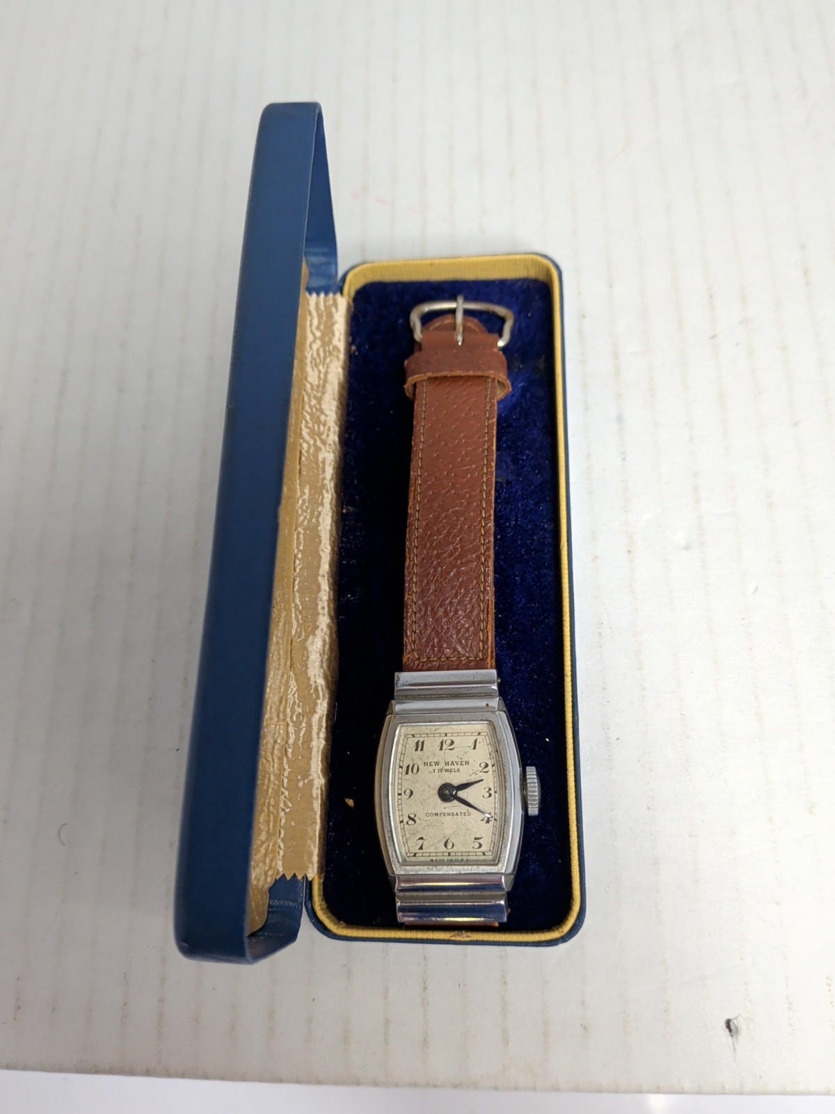 Vintage New Haven Wrist Watch 7 Jewels Untested W/ Case B3